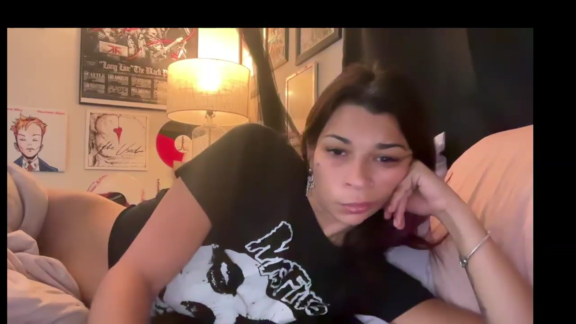 Gallery image thumbnail from Qu33nPrincess's myfreecams stream on, 08/27/2026, 10:13 image 10 of 20