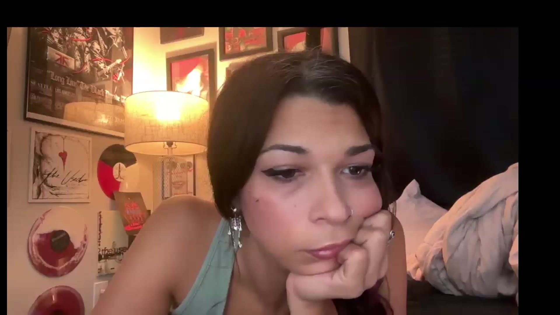 Gallery image thumbnail from Qu33nPrincess's myfreecams stream on, 08/27/2026, 15:23 image 19 of 20