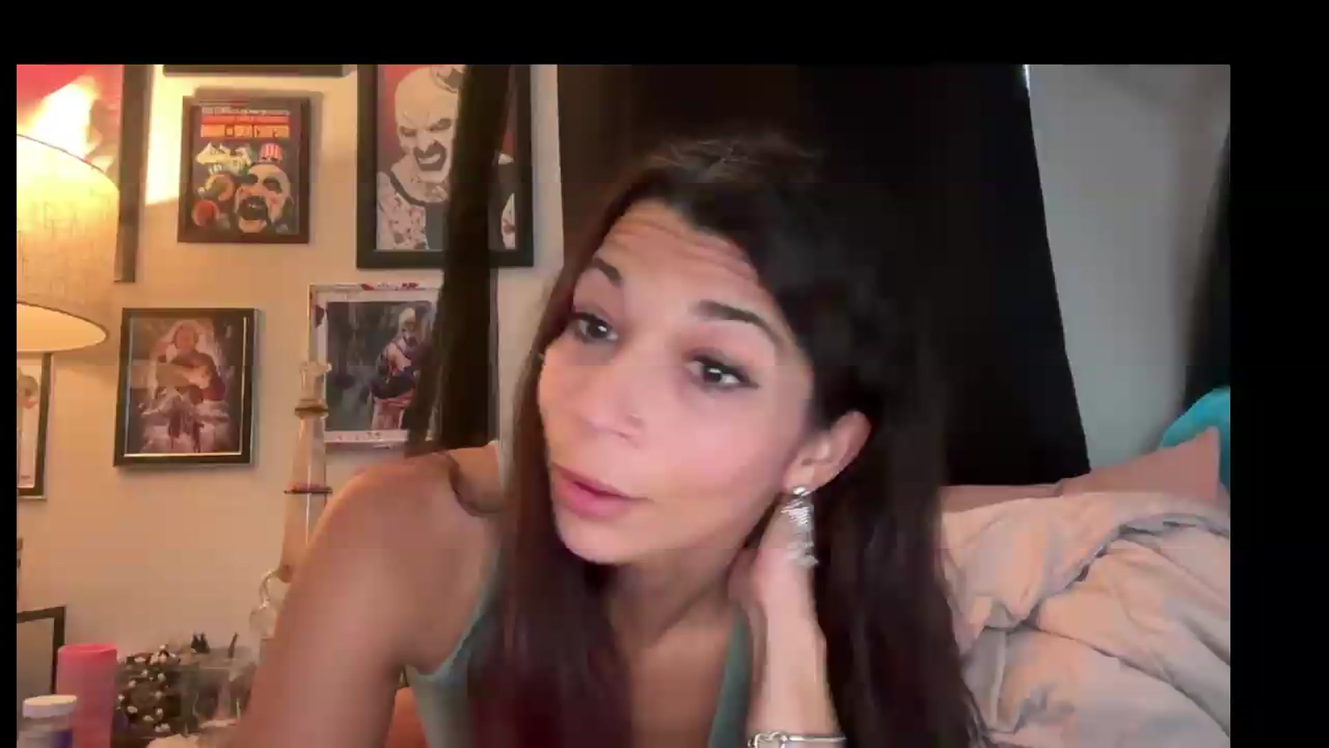 Gallery image thumbnail from Qu33nPrincess's myfreecams stream on, 08/27/2026, 15:23 image 2 of 20