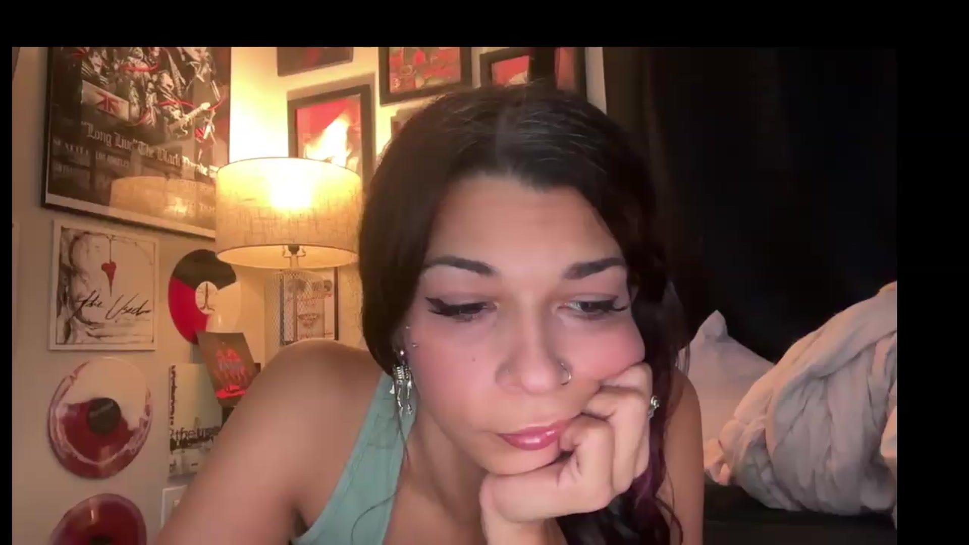 Gallery image thumbnail from Qu33nPrincess's myfreecams stream on, 08/27/2026, 15:23 image 18 of 20