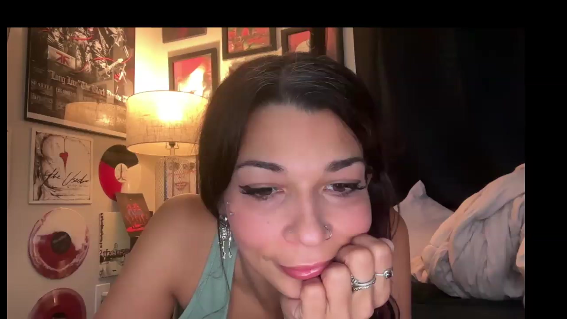 Gallery image thumbnail from Qu33nPrincess's myfreecams stream on, 08/27/2026, 15:23 image 17 of 20