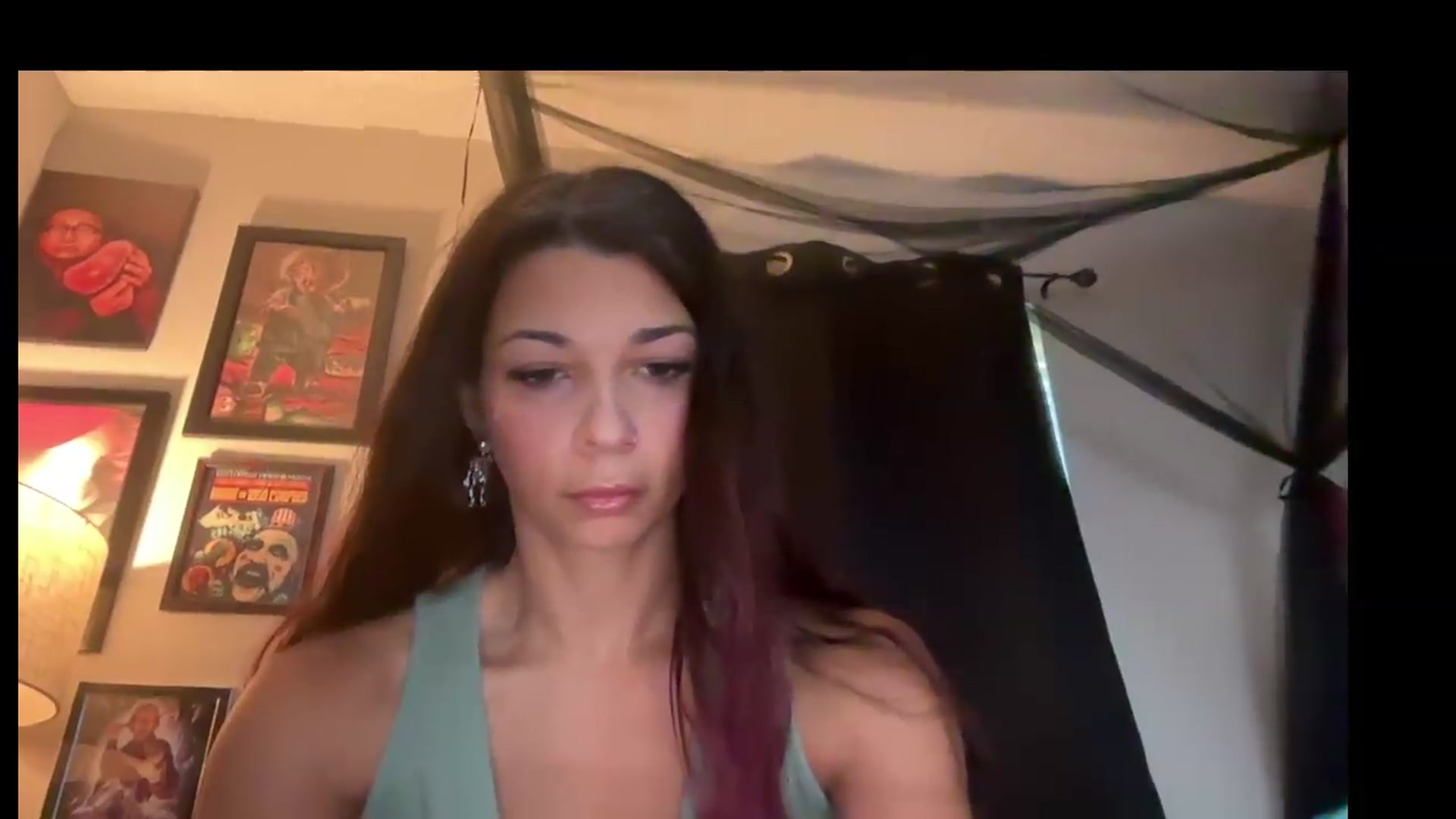 Gallery image thumbnail from Qu33nPrincess's myfreecams stream on, 08/27/2026, 15:23 image 10 of 20
