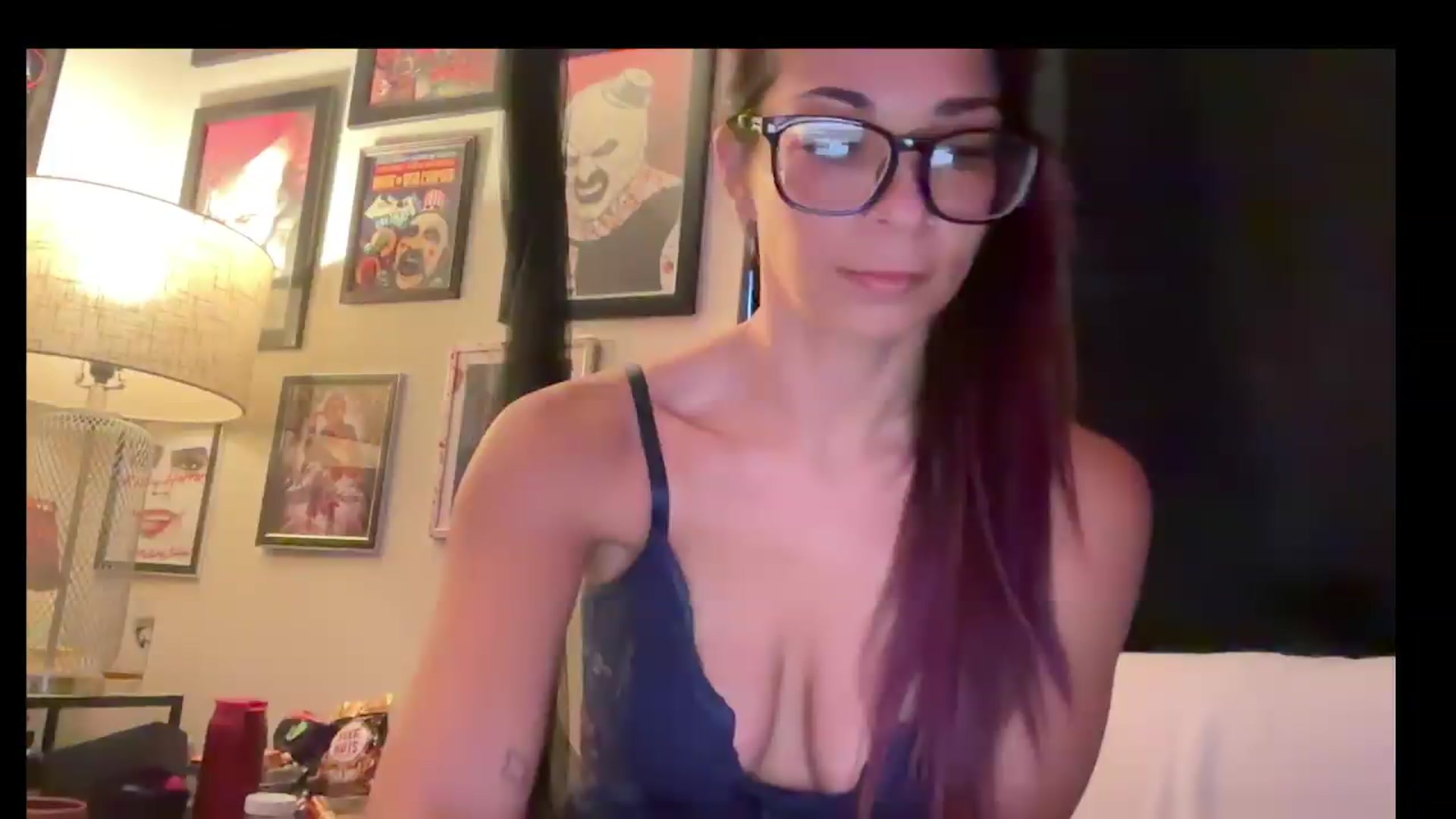 Gallery image thumbnail from Qu33nPrincess's myfreecams stream on, 08/29/2026, 14:38 image 11 of 20
