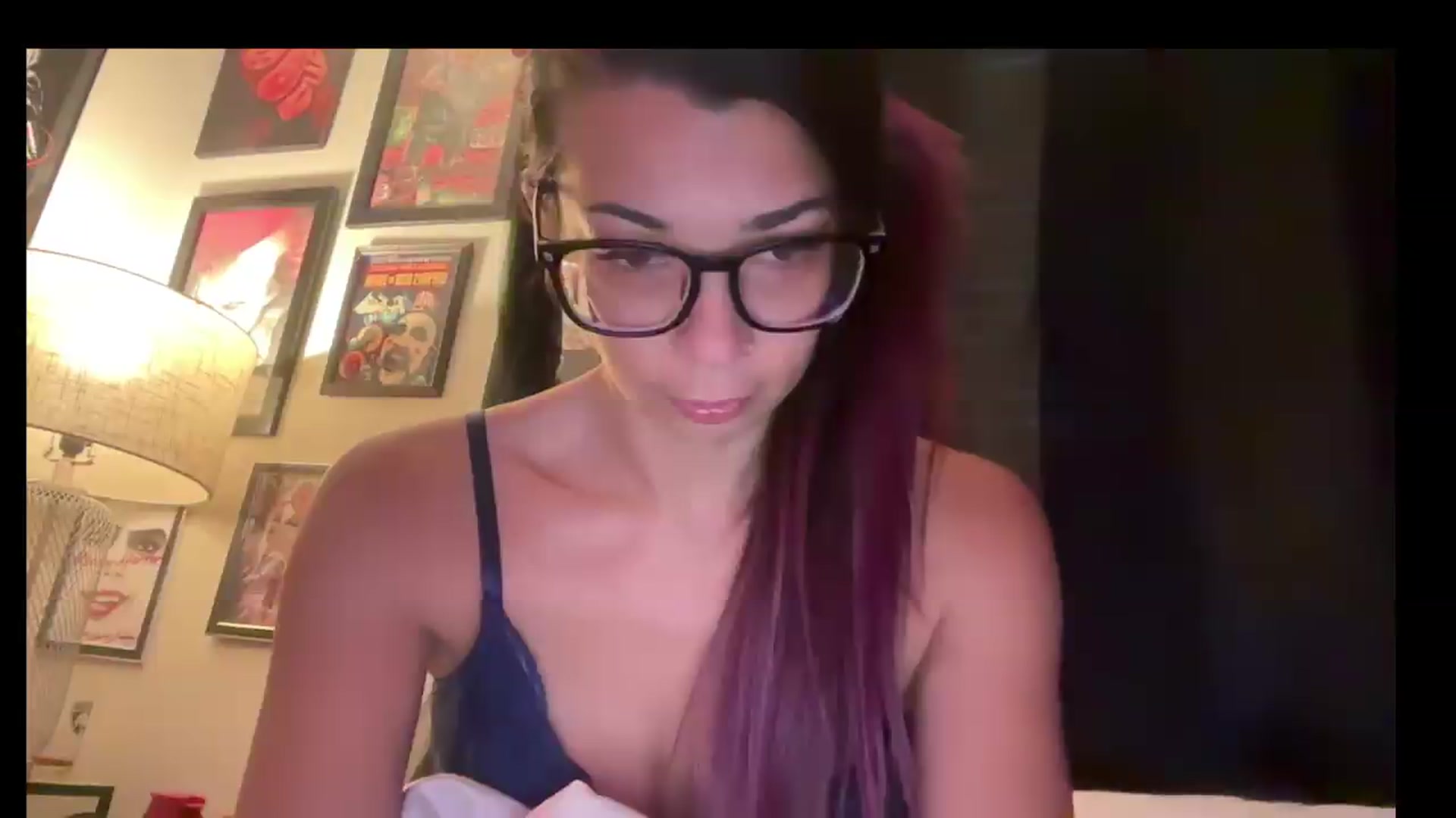 Gallery image thumbnail from Qu33nPrincess's myfreecams stream on, 08/29/2026, 14:38 image 12 of 20