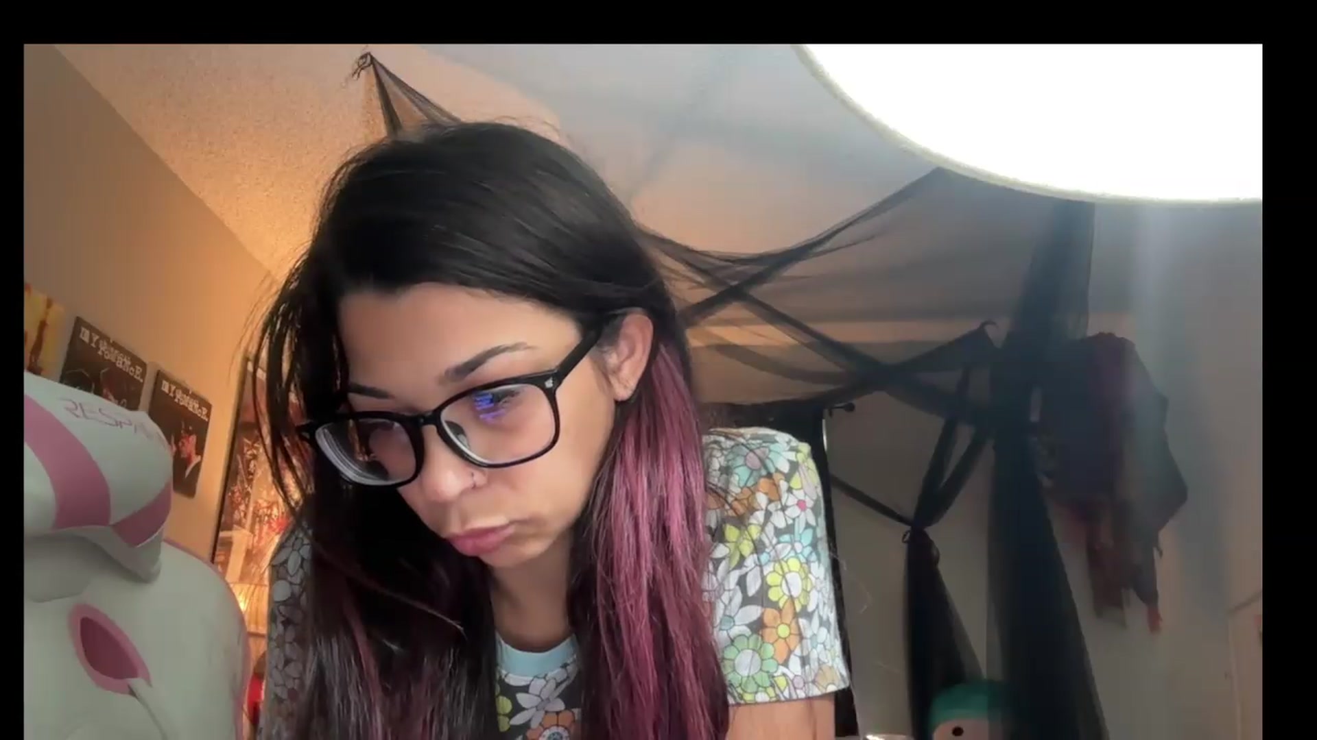 Gallery image thumbnail from Qu33nPrincess's myfreecams stream on, 08/29/2026, 16:59 image 5 of 20
