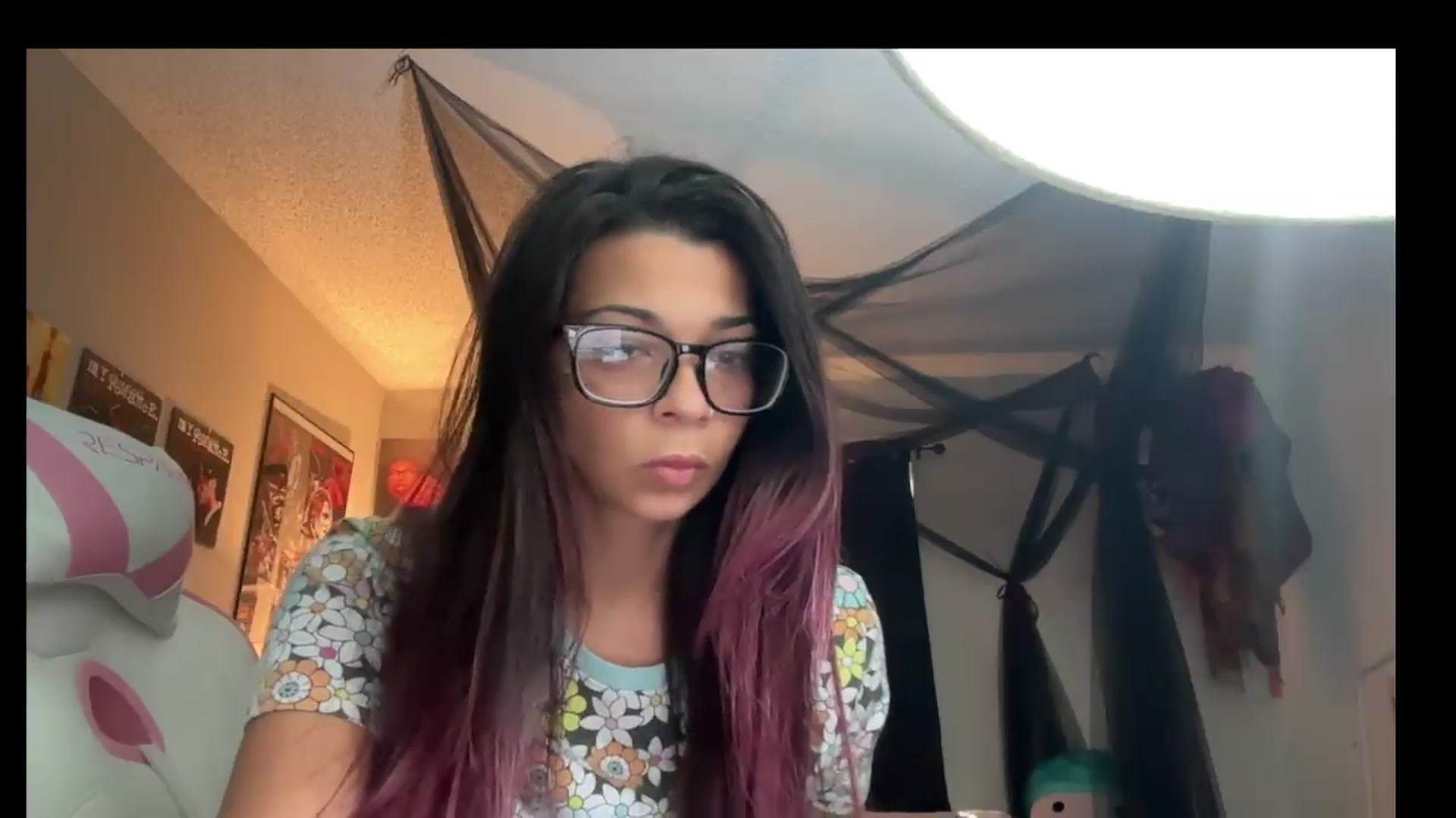 Gallery image thumbnail from Qu33nPrincess's myfreecams stream on, 08/29/2026, 16:59 image 6 of 20