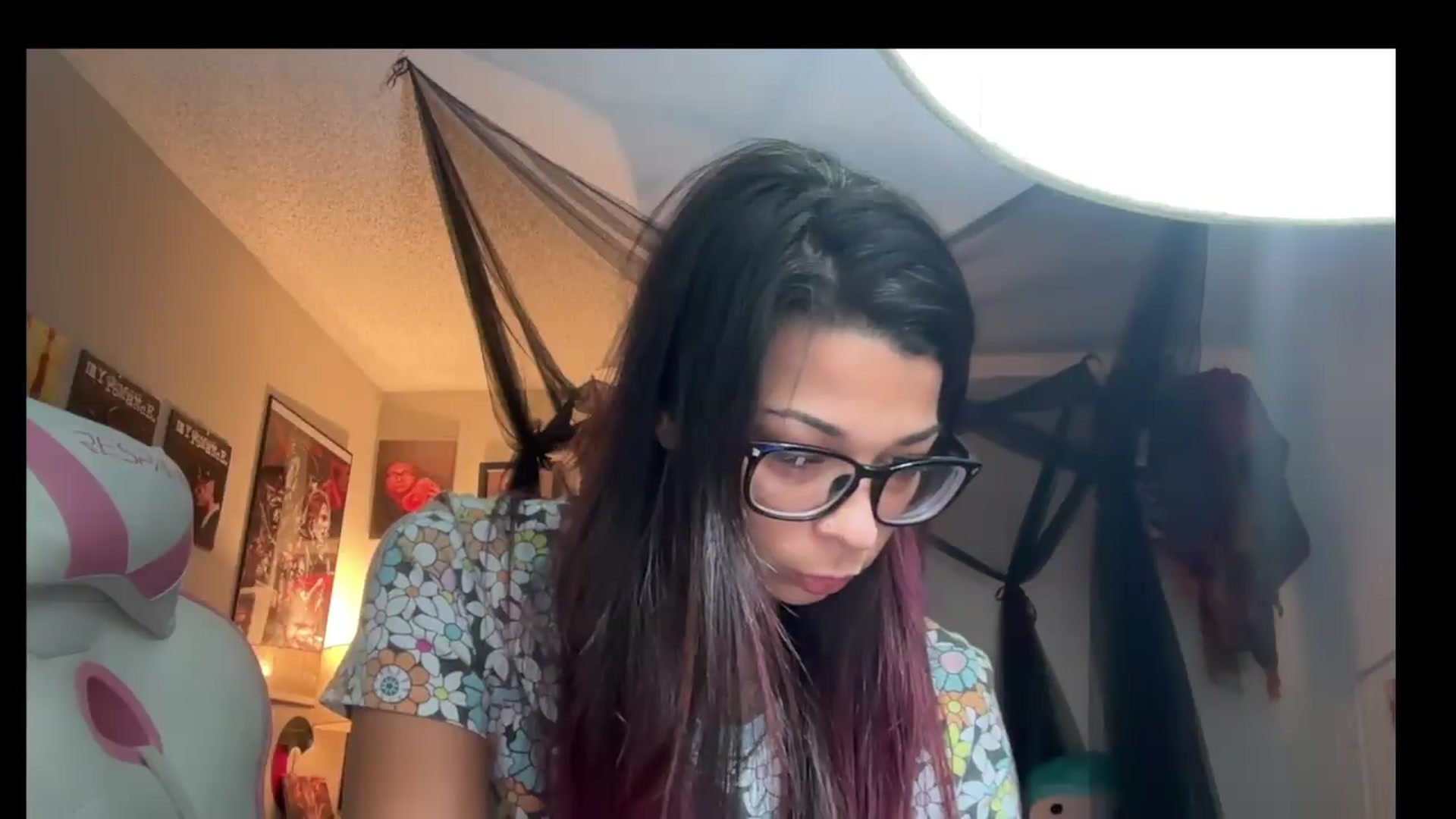 Gallery image thumbnail from Qu33nPrincess's myfreecams stream on, 08/29/2026, 16:59 image 7 of 20