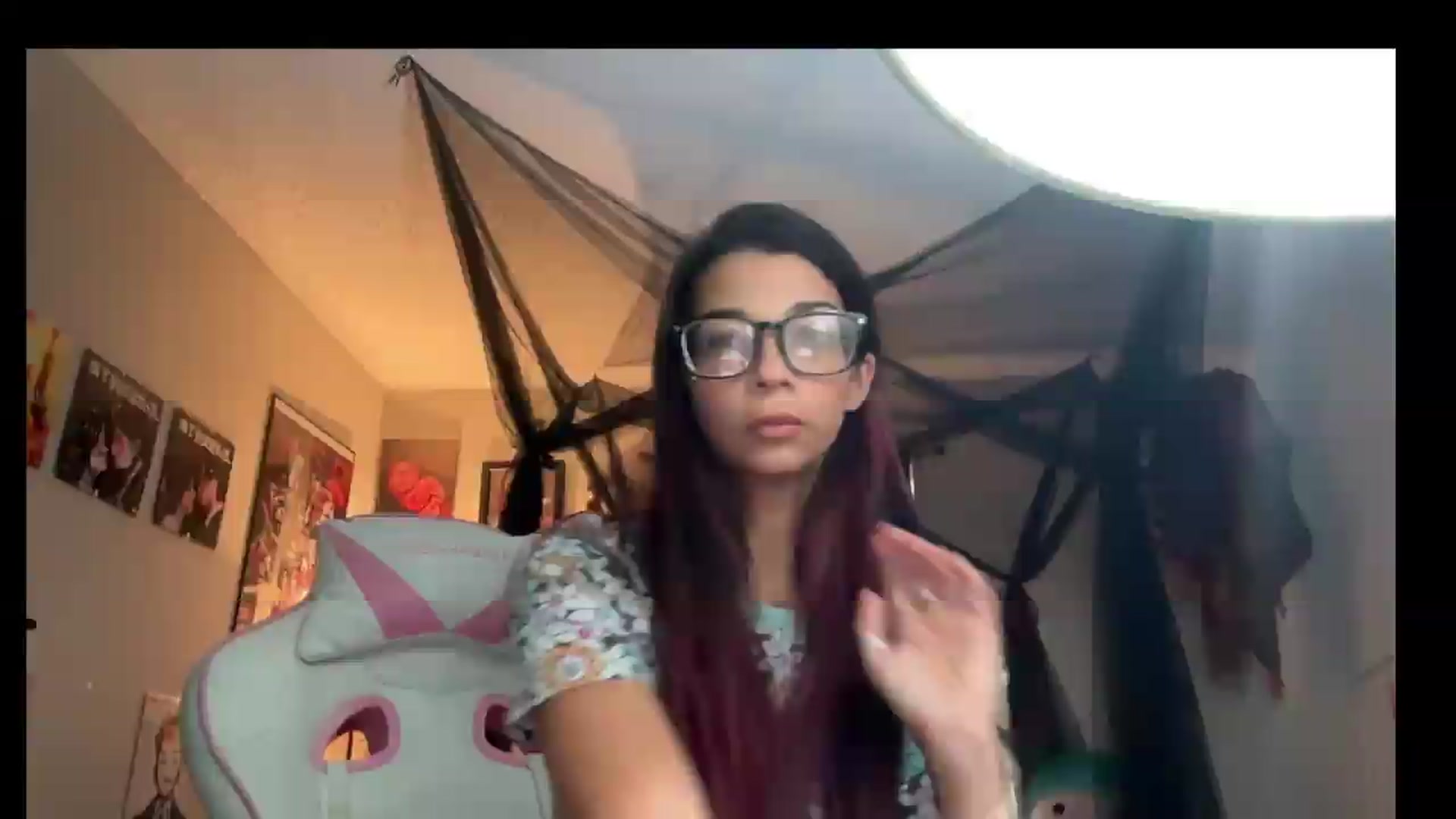 Gallery image thumbnail from Qu33nPrincess's myfreecams stream on, 08/29/2026, 16:59 image 1 of 20