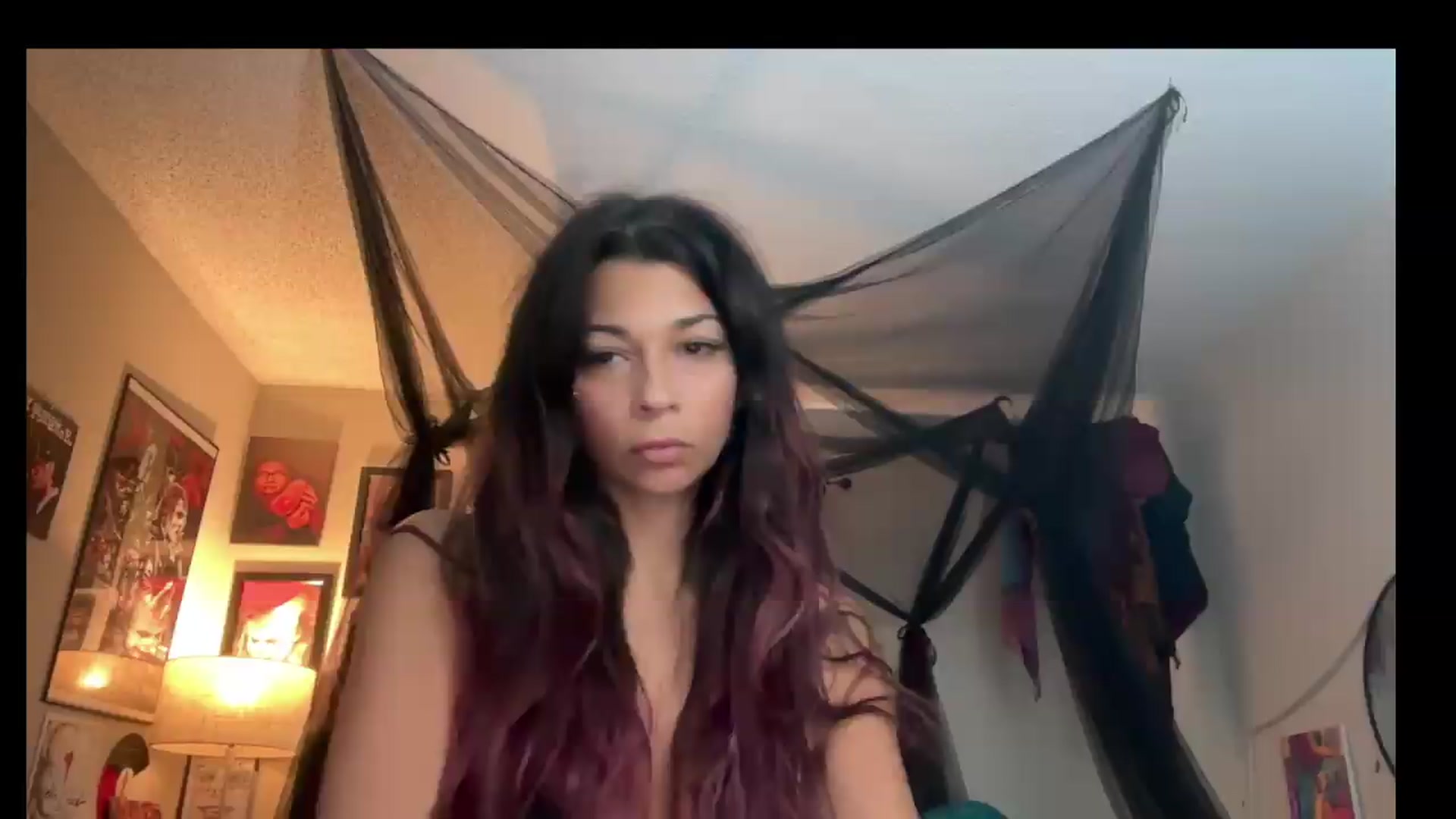 Gallery image thumbnail from Qu33nPrincess's myfreecams stream on, 08/30/2026, 17:16 image 19 of 20