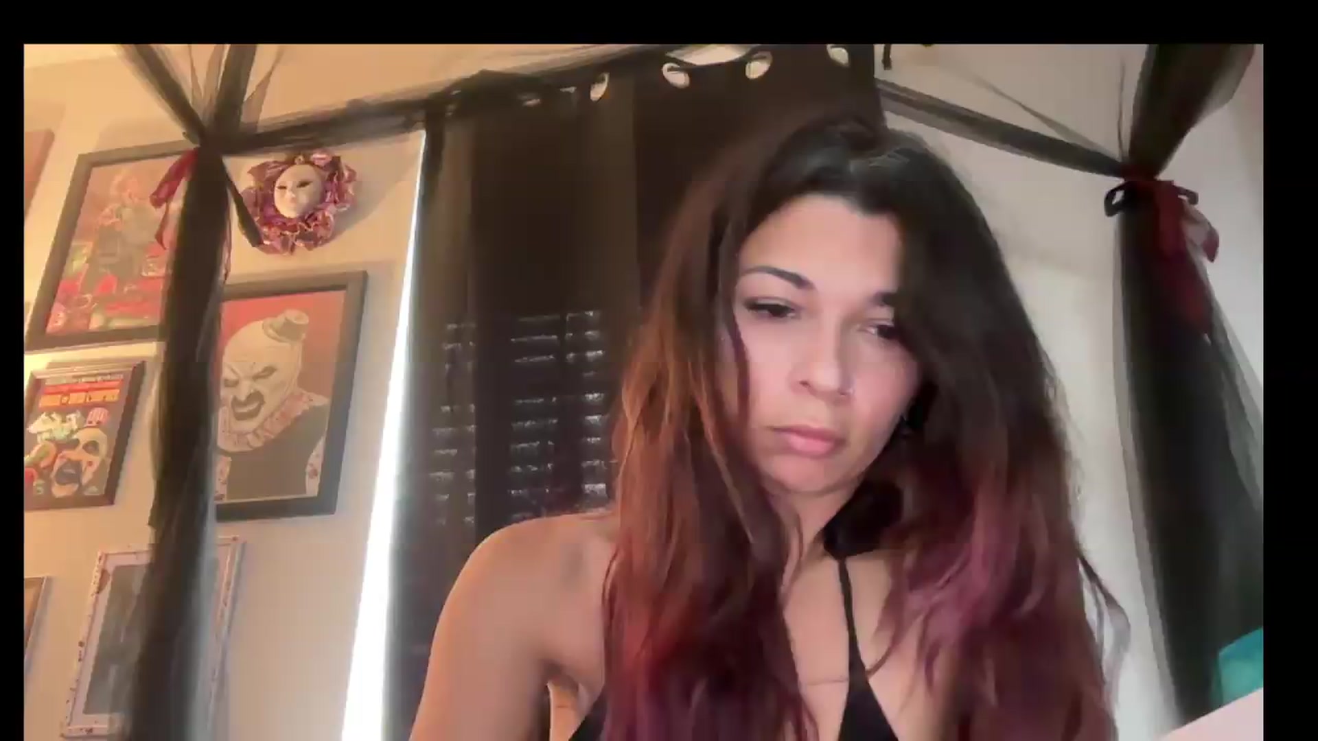 Gallery image thumbnail from Qu33nPrincess's myfreecams stream on, 08/30/2026, 17:16 image 12 of 20