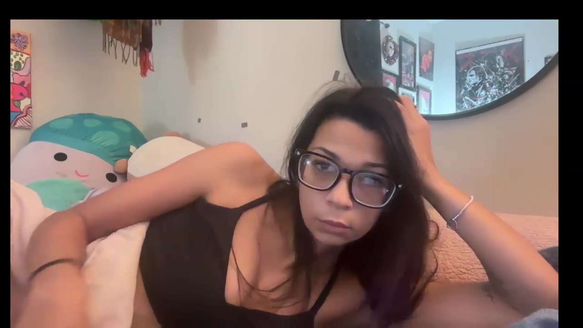 Gallery image thumbnail from Qu33nPrincess's myfreecams stream on, 09/12/2026, 09:38 image 14 of 20
