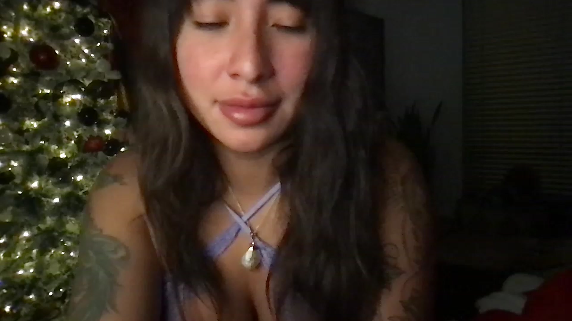 Gallery image thumbnail from QuantumRealm1's myfreecams stream on, 11/23/2022, 06:09 image 14 of 20