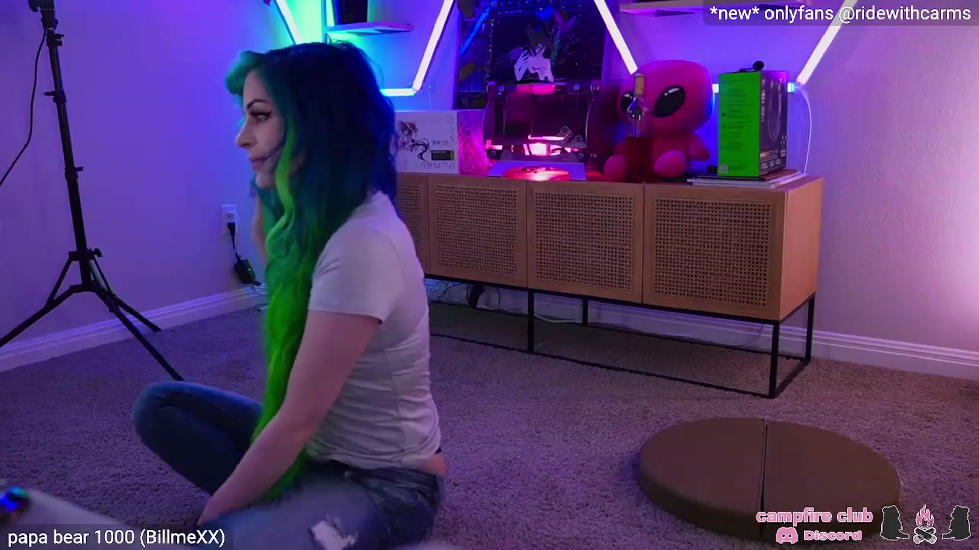 Gallery image thumbnail from Queef_Charles's myfreecams stream on, 04/20/2023, 05:48 image 10 of 20