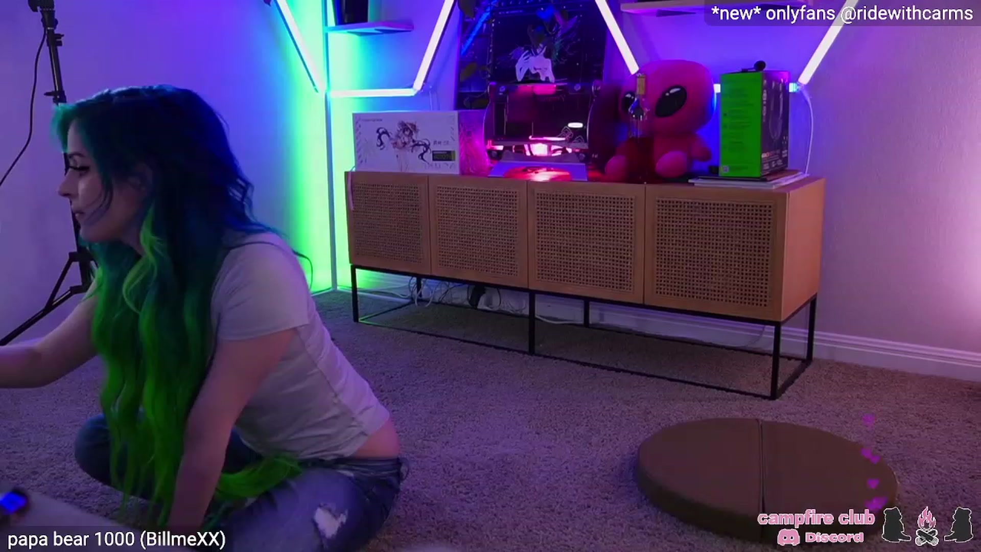 Gallery image thumbnail from Queef_Charles's myfreecams stream on, 04/20/2023, 05:48 image 8 of 20