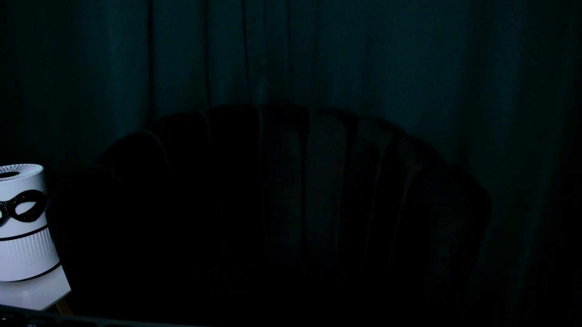 Gallery image thumbnail from QueenANNYA's myfreecams stream on, 04/01/2023, 15:20 image 7 of 20