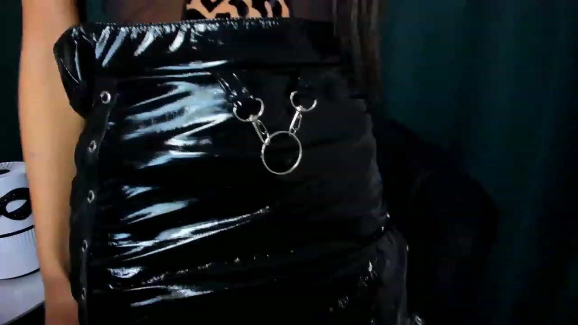 Gallery image thumbnail from QueenANNYA's myfreecams stream on, 04/01/2023, 15:20 image 18 of 20