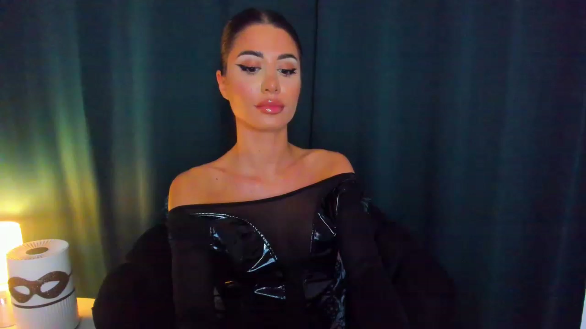 Gallery image thumbnail from QueenANNYA's myfreecams stream on, 04/08/2023, 17:31 image 5 of 20