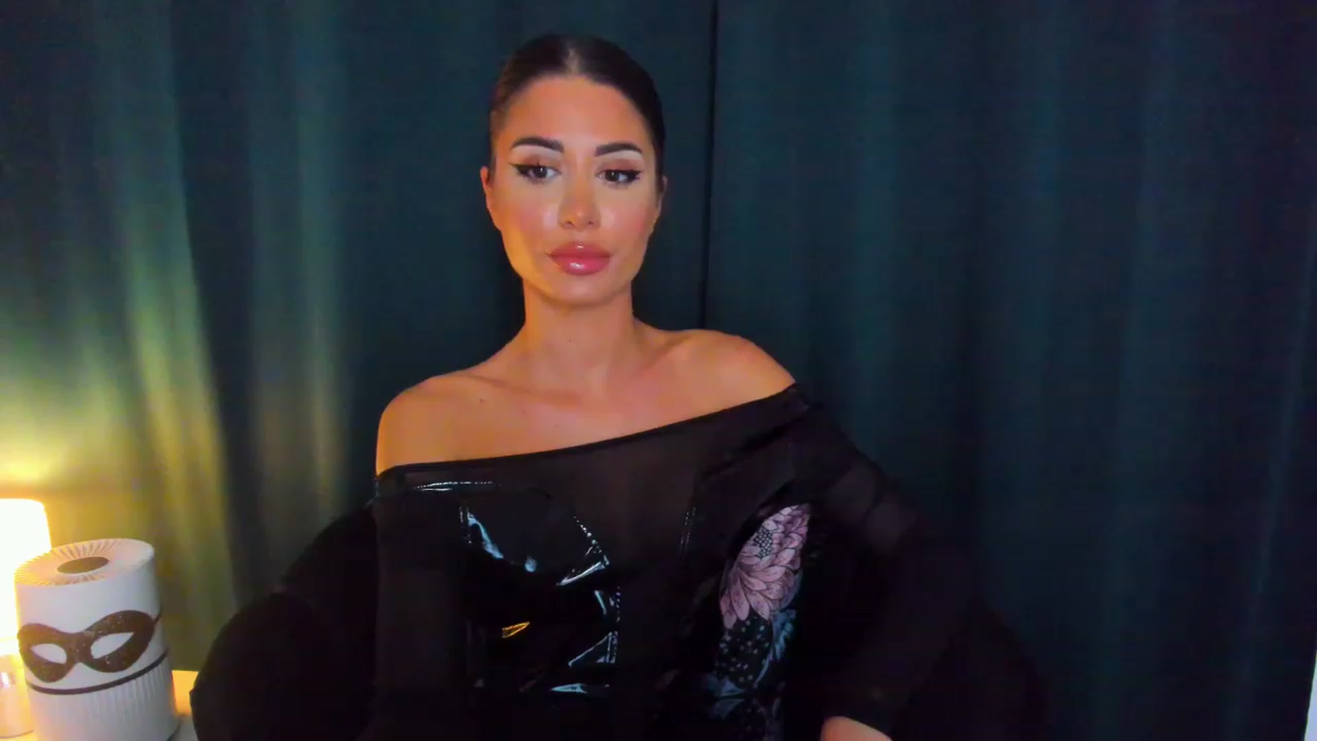 Gallery image thumbnail from QueenANNYA's myfreecams stream on, 04/08/2023, 17:31 image 14 of 20