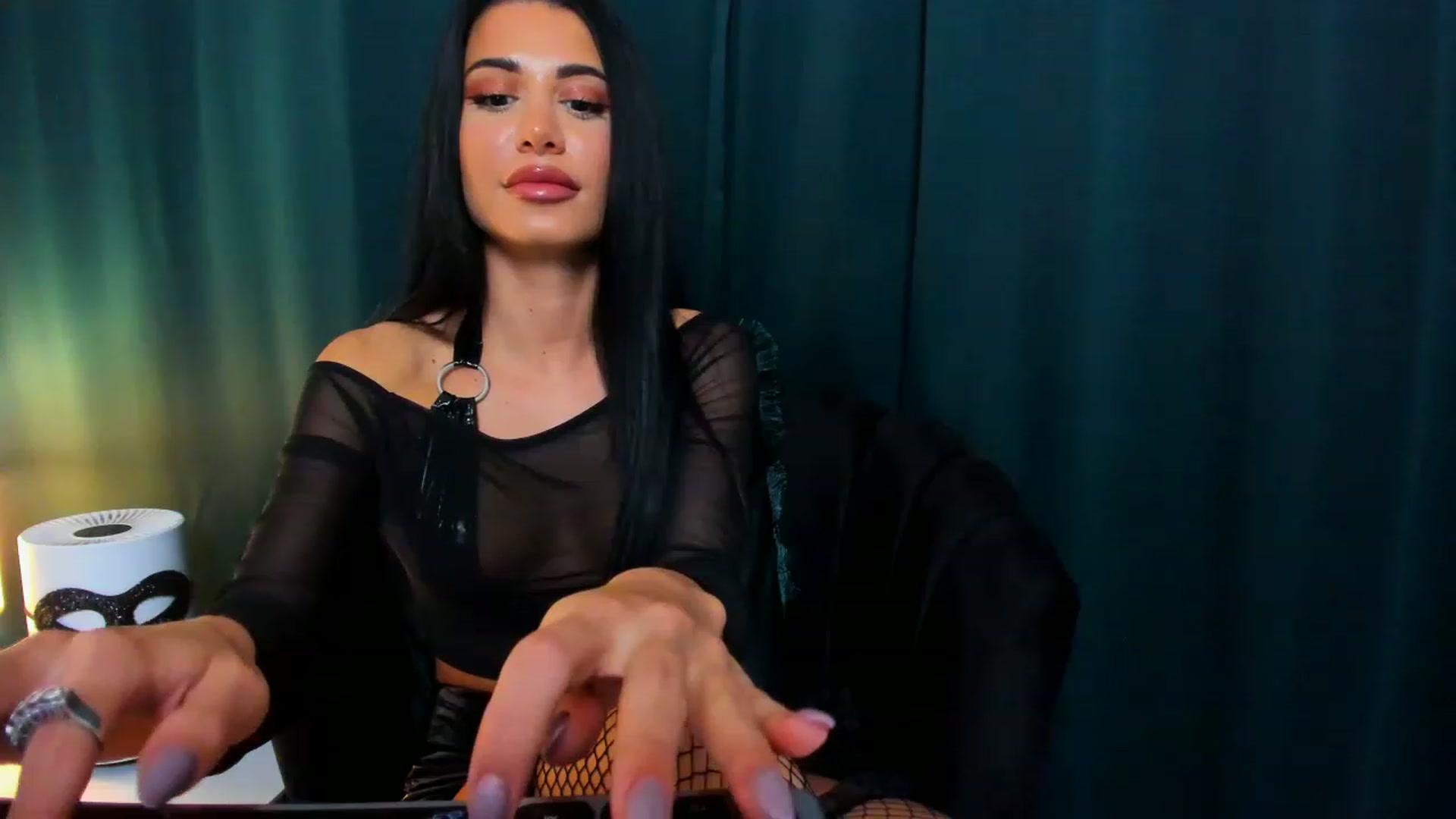 Gallery image thumbnail from QueenANNYA's myfreecams stream on, 04/13/2023, 16:09 image 3 of 20