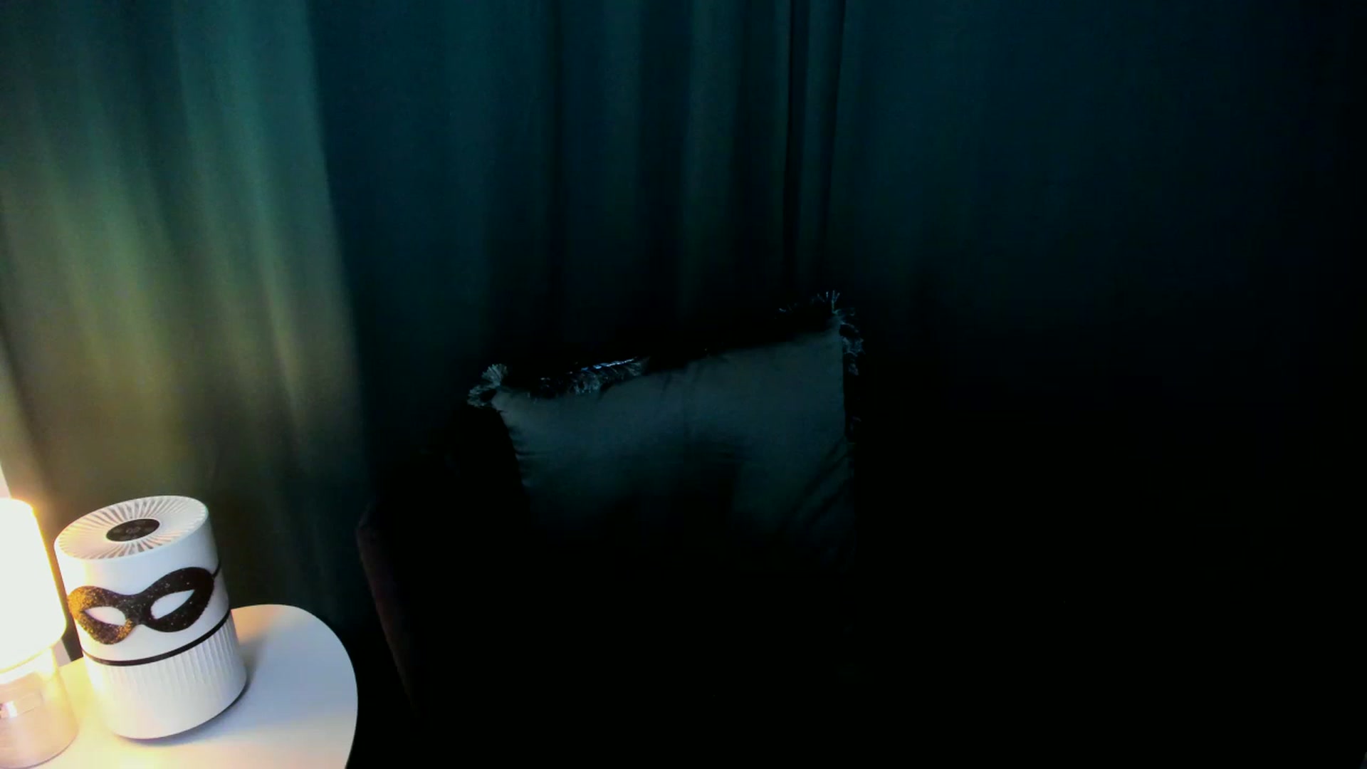 Gallery image thumbnail from QueenANNYA's myfreecams stream on, 04/19/2023, 15:42 image 9 of 20