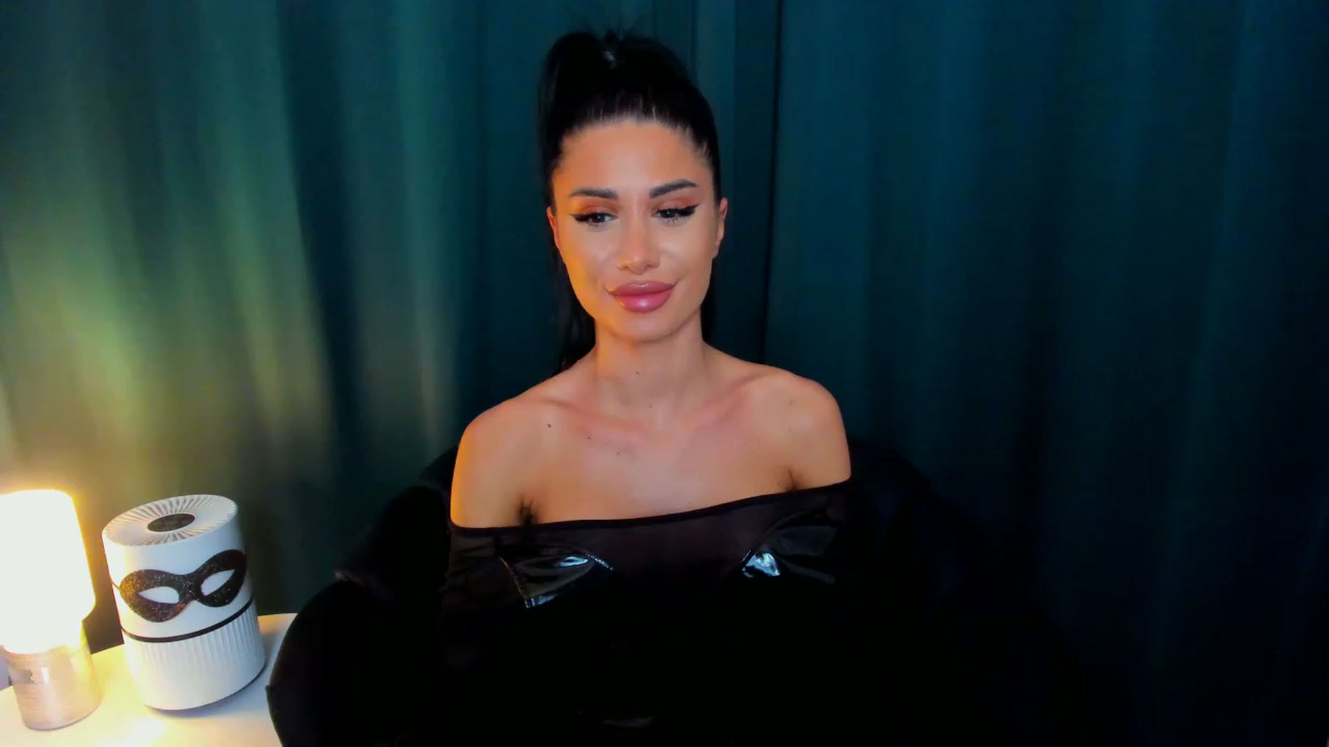 Gallery image thumbnail from QueenANNYA's myfreecams stream on, 04/20/2023, 17:02 image 3 of 20