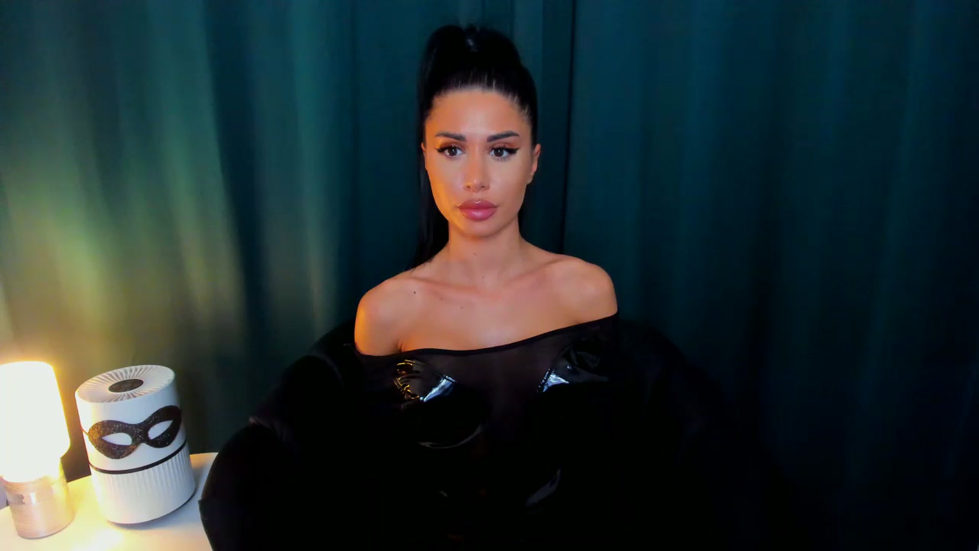 Gallery image thumbnail from QueenANNYA's myfreecams stream on, 04/20/2023, 17:02 image 19 of 20