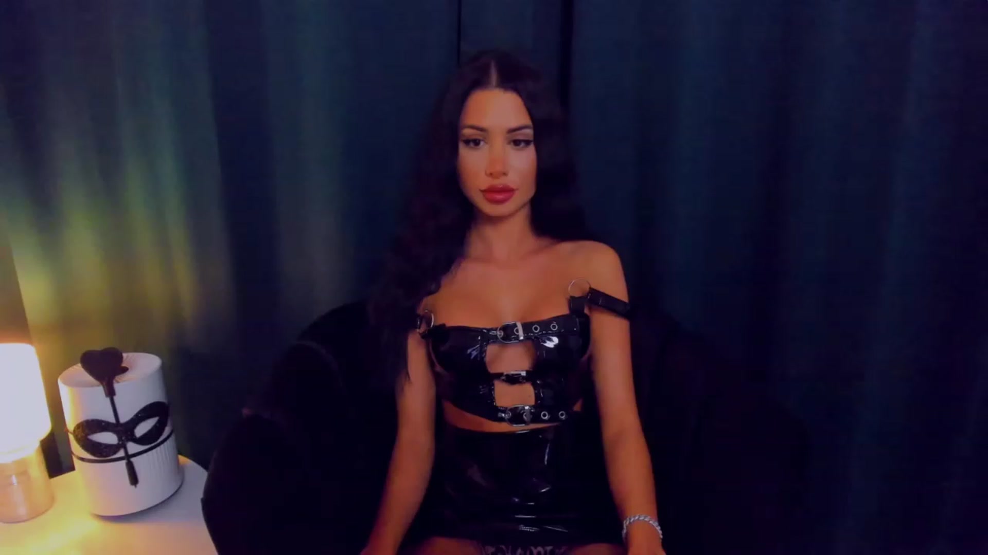 Gallery image thumbnail from QueenANNYA's myfreecams stream on, 05/25/2023, 15:15 image 14 of 20