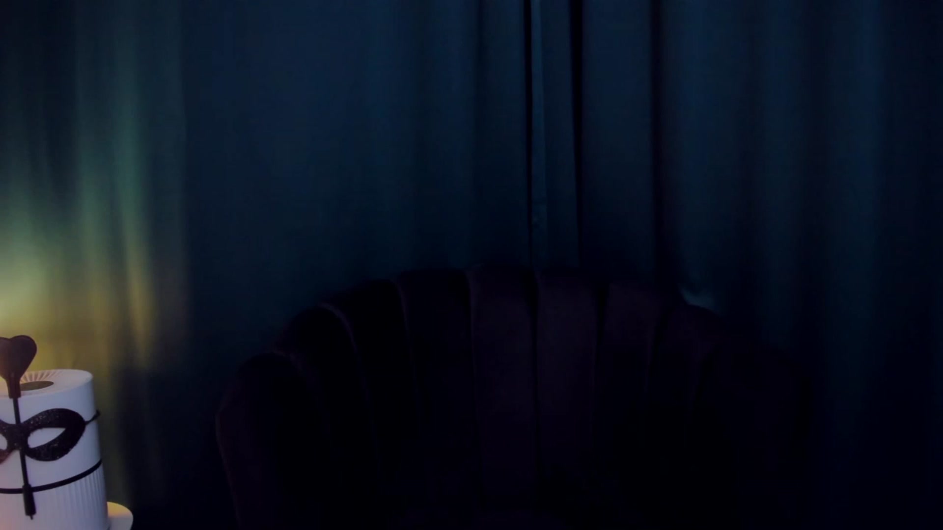 Gallery image thumbnail from QueenANNYA's myfreecams stream on, 05/30/2023, 15:00 image 19 of 20