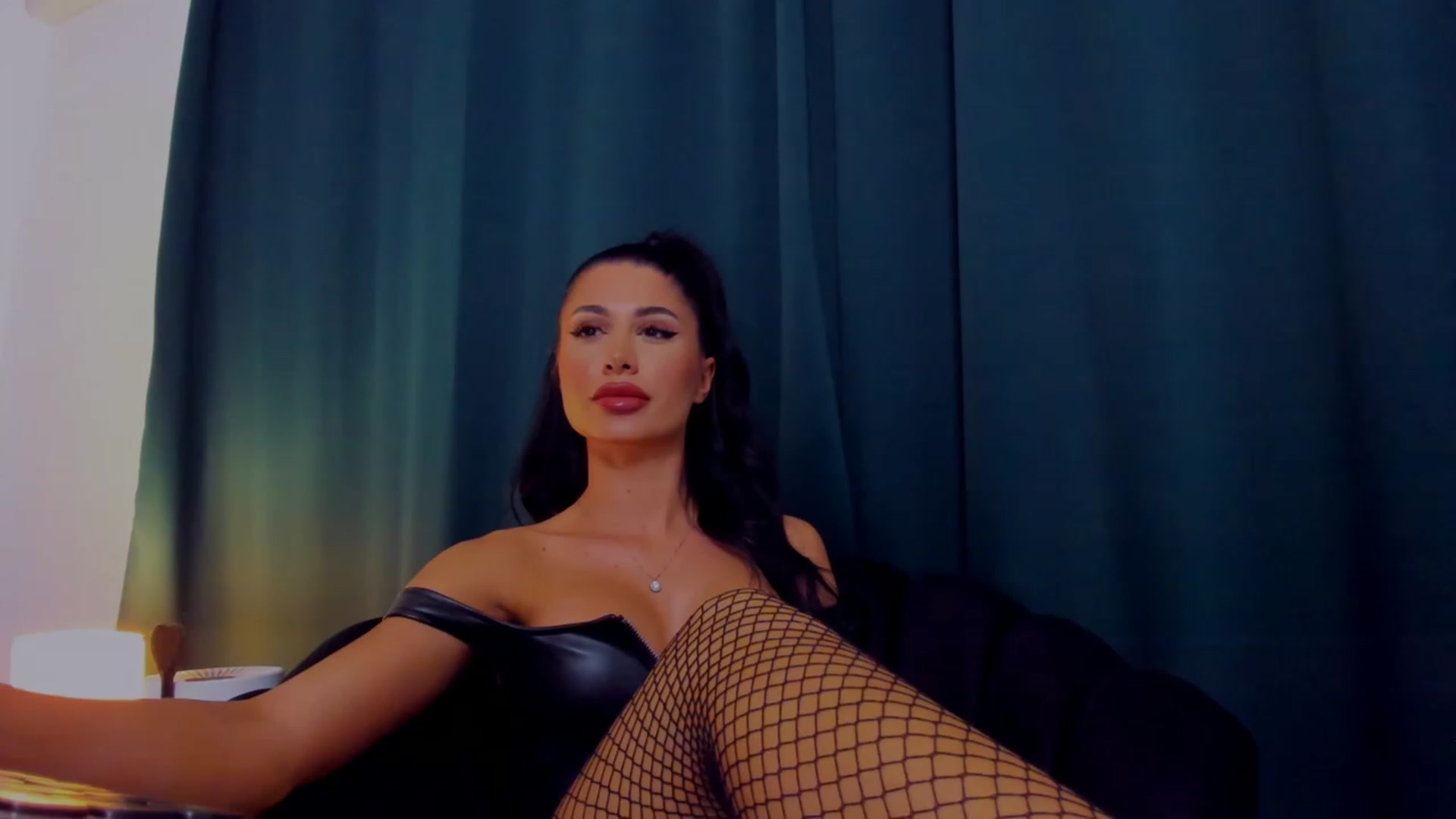 Gallery image thumbnail from QueenANNYA's myfreecams stream on, 06/05/2023, 15:40 image 16 of 20