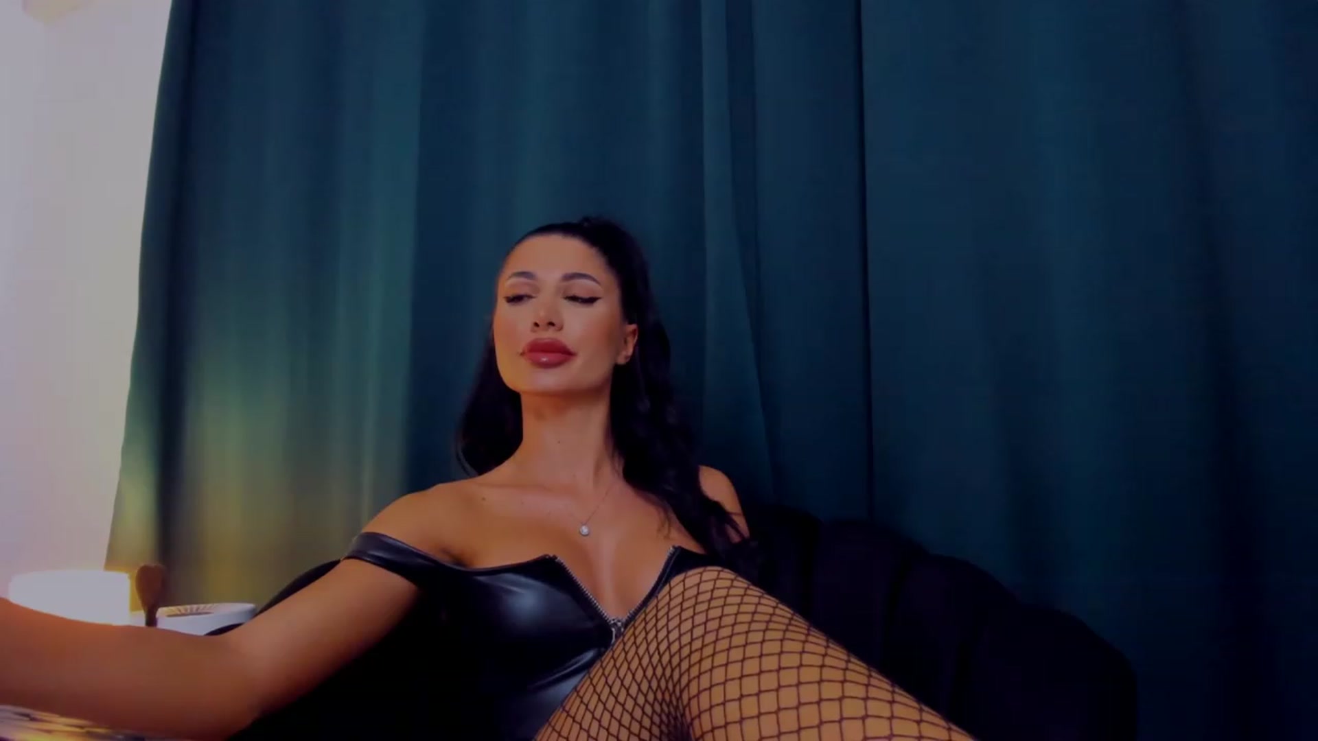 Gallery image thumbnail from QueenANNYA's myfreecams stream on, 06/05/2023, 15:40 image 19 of 20