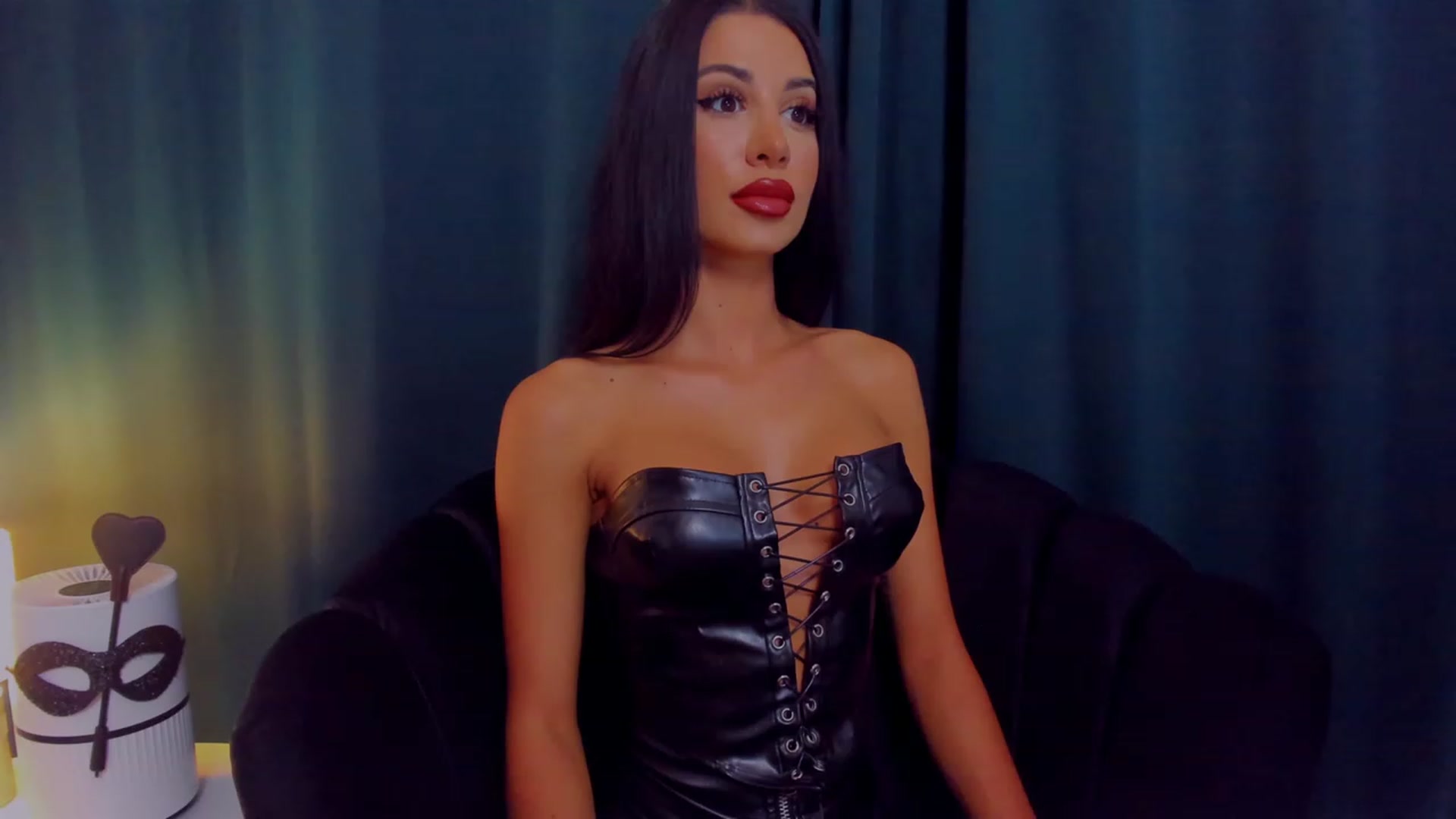 Gallery image thumbnail from QueenANNYA's myfreecams stream on, 06/12/2023, 16:30 image 14 of 20