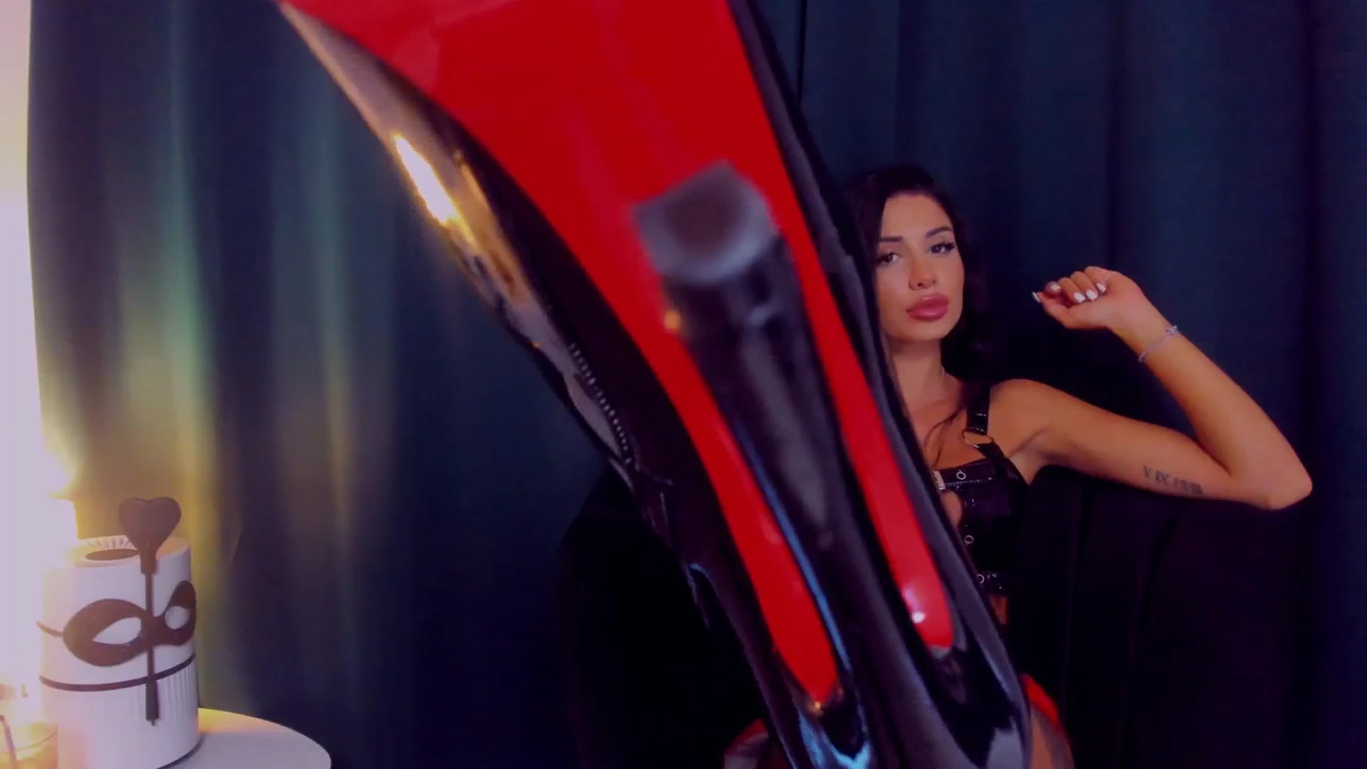 Gallery image thumbnail from QueenANNYA's myfreecams stream on, 07/14/2023, 17:02 image 7 of 20