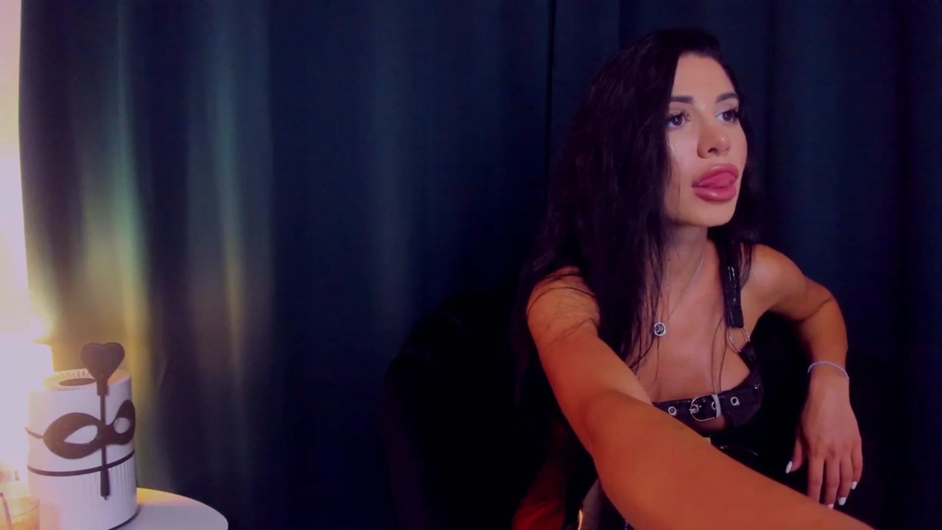 Gallery image thumbnail from QueenANNYA's myfreecams stream on, 07/14/2023, 17:02 image 8 of 20