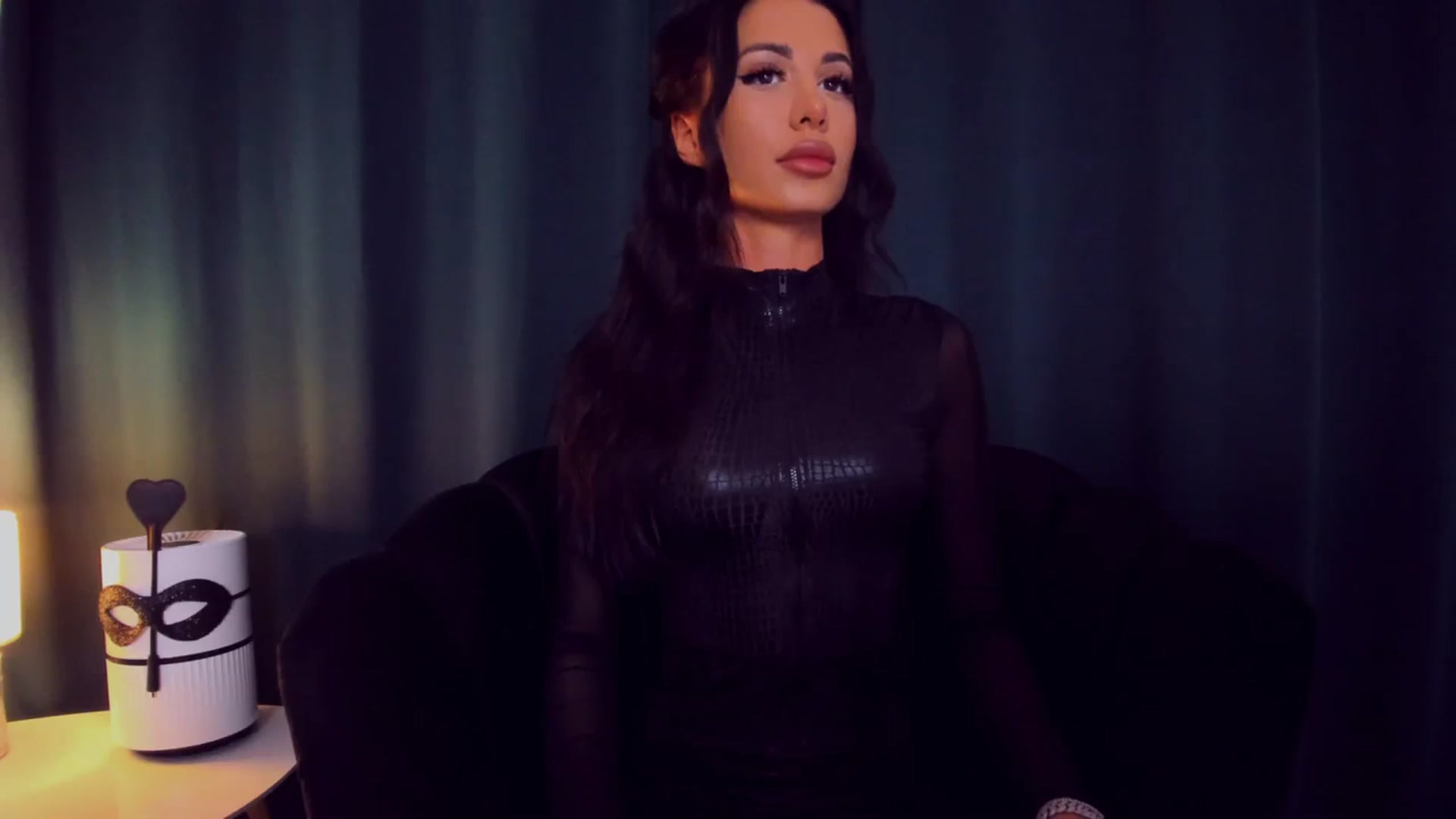 Gallery image thumbnail from QueenANNYA's myfreecams stream on, 09/01/2023, 16:09 image 4 of 20