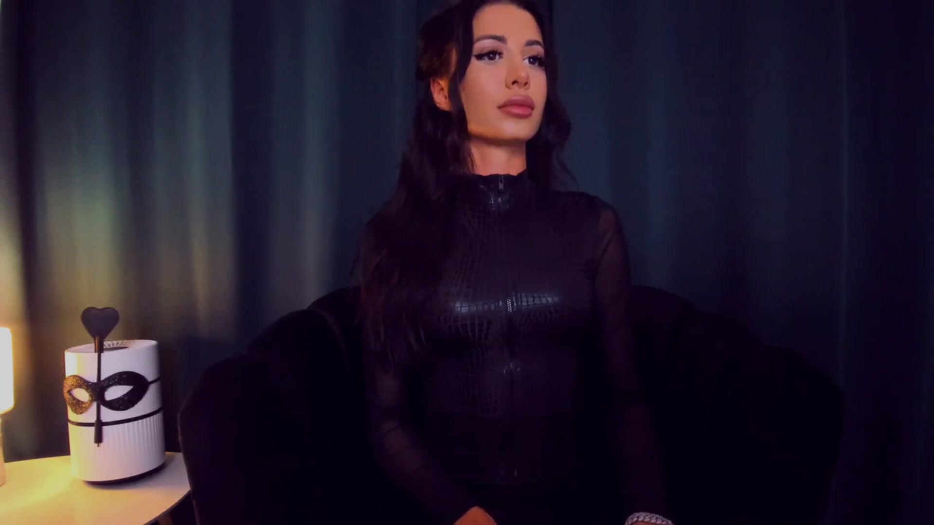 Gallery image thumbnail from QueenANNYA's myfreecams stream on, 09/01/2023, 16:09 image 5 of 20