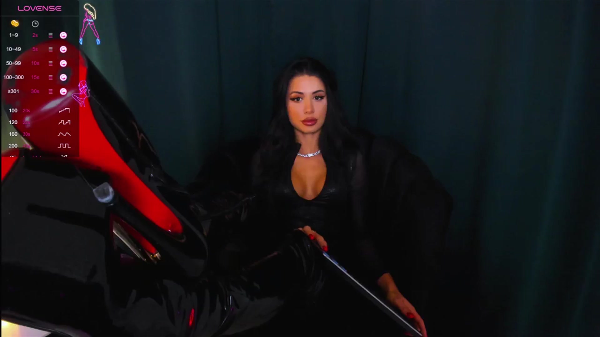 Gallery image thumbnail from QueenANNYA's myfreecams stream on, 09/20/2023, 17:10 image 12 of 20