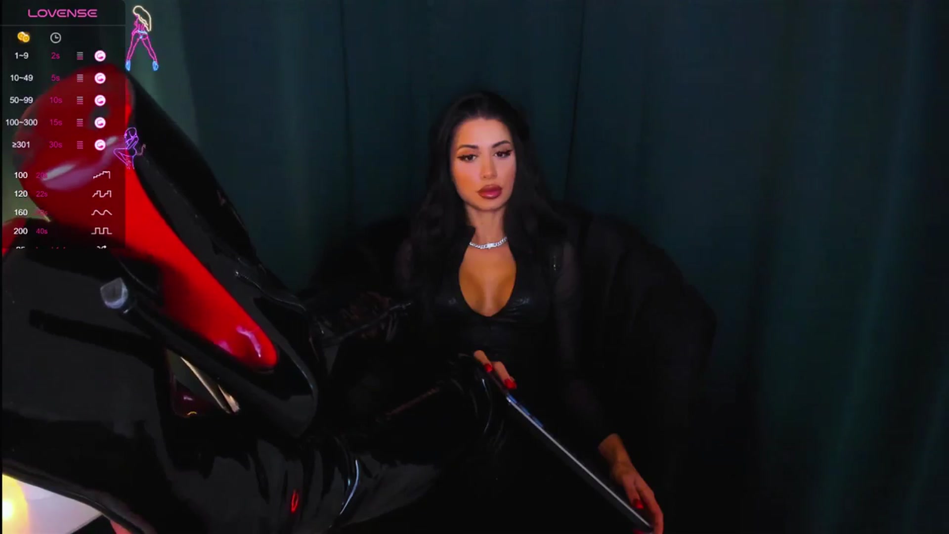 Gallery image thumbnail from QueenANNYA's myfreecams stream on, 09/20/2023, 17:10 image 11 of 20