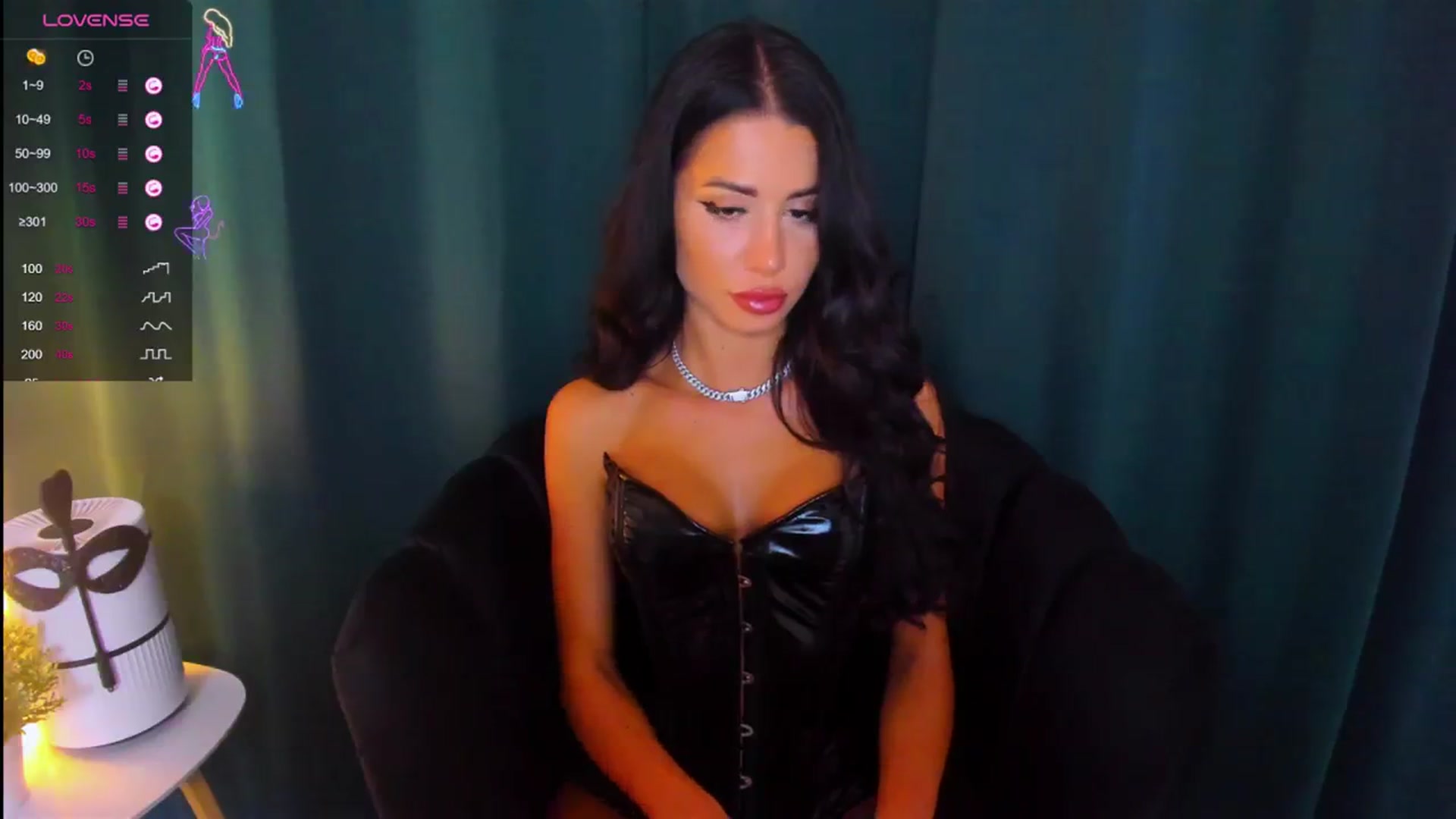 Gallery image thumbnail from QueenANNYA's myfreecams stream on, 09/22/2023, 15:38 image 10 of 20