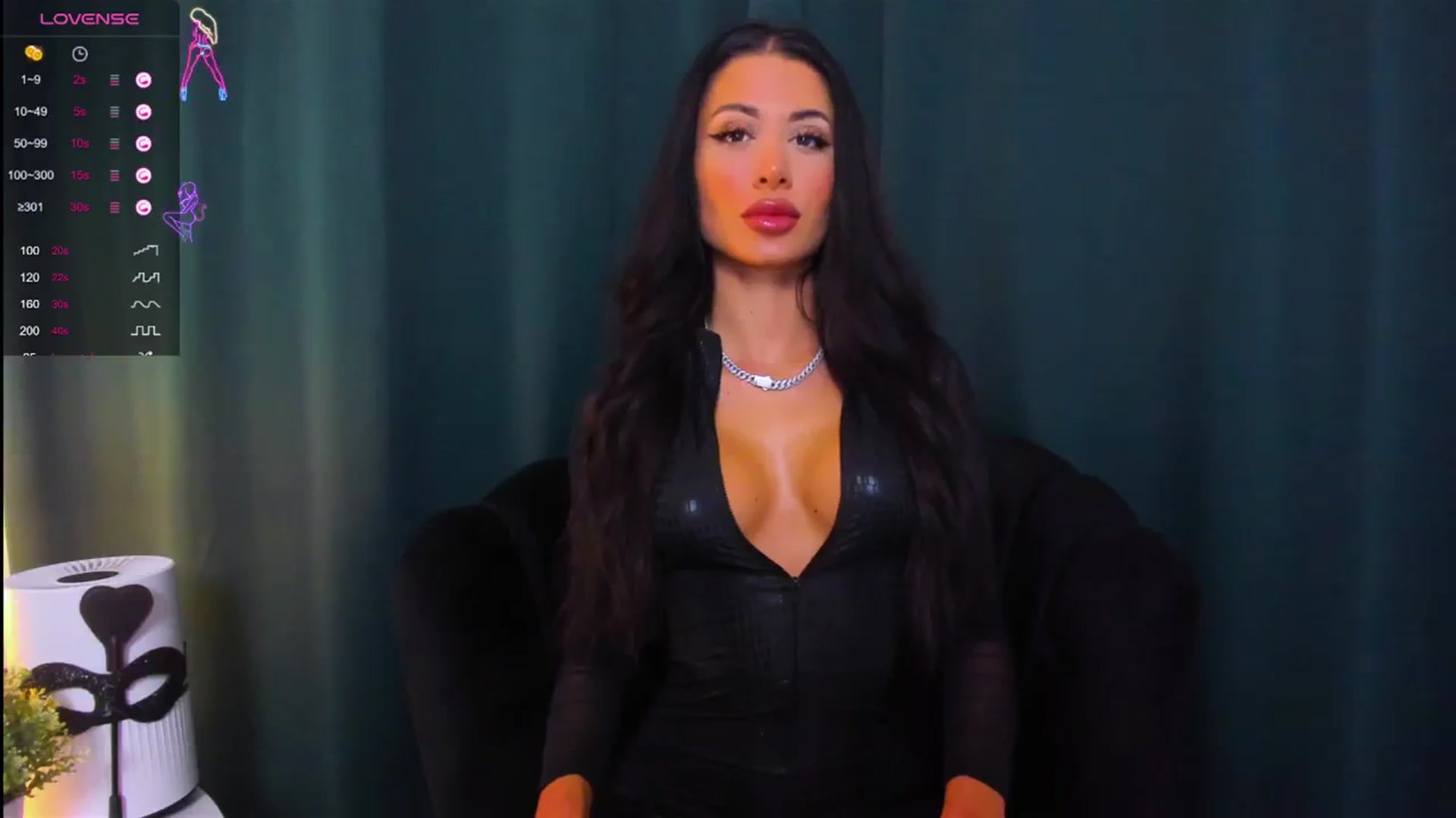 Gallery image thumbnail from QueenANNYA's myfreecams stream on, 09/28/2023, 15:36 image 16 of 20