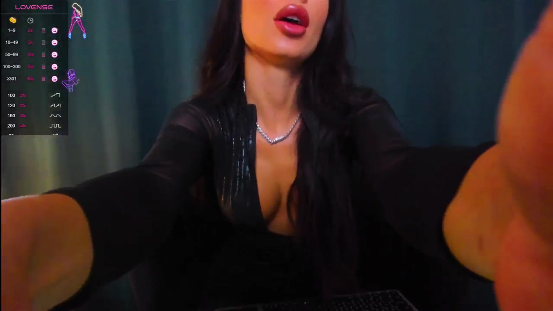 Gallery image thumbnail from QueenANNYA's myfreecams stream on, 09/28/2023, 16:09 image 8 of 20