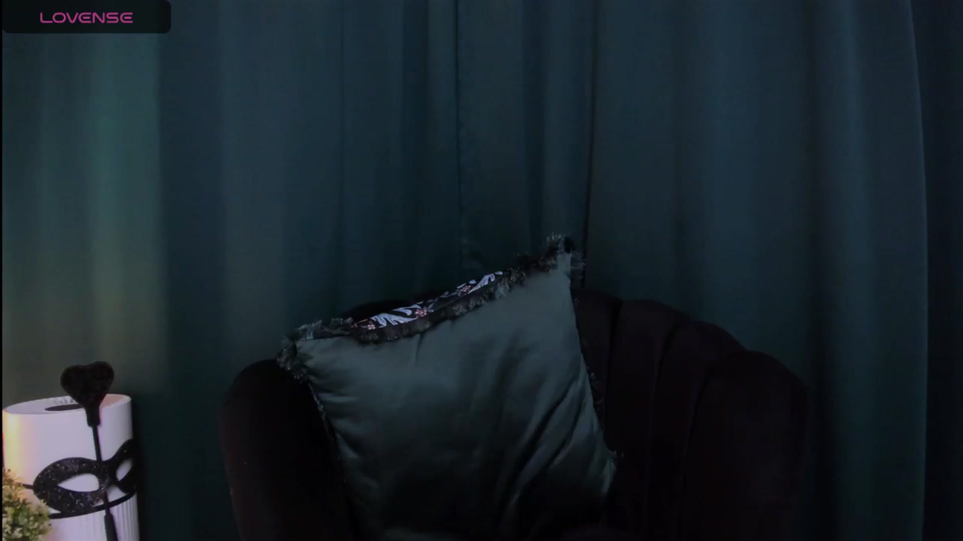 Gallery image thumbnail from QueenANNYA's myfreecams stream on, 10/15/2023, 15:51 image 13 of 20