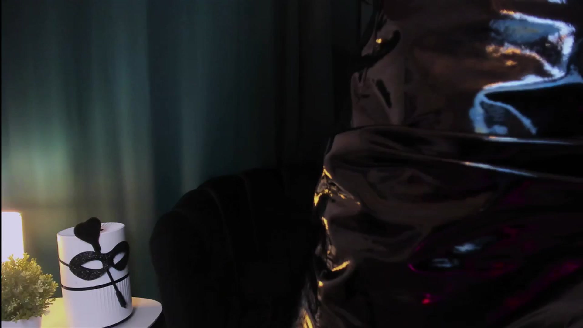 Gallery image thumbnail from QueenANNYA's myfreecams stream on, 10/17/2023, 18:49 image 3 of 20