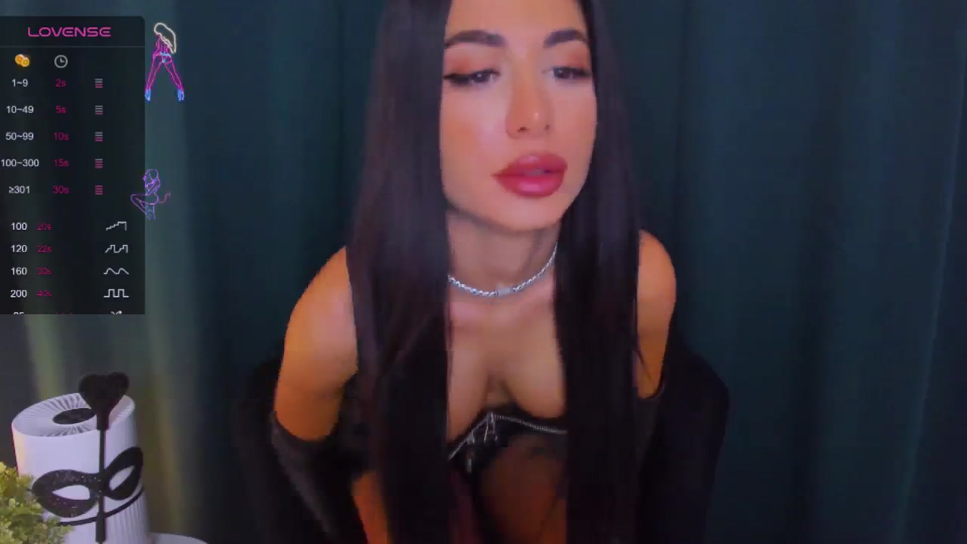 Gallery image thumbnail from QueenANNYA's myfreecams stream on, 10/20/2023, 14:48 image 5 of 20