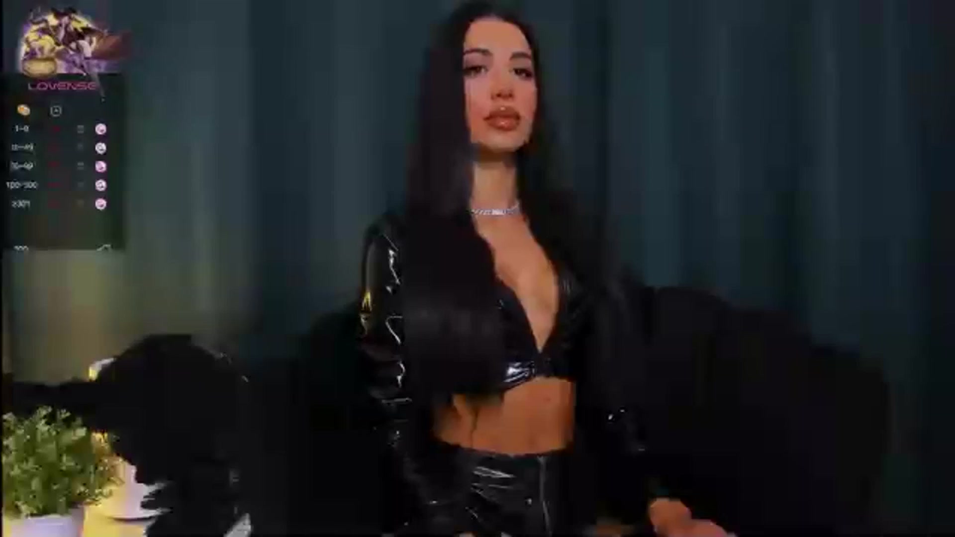 Gallery image thumbnail from QueenANNYA's myfreecams stream on, 11/03/2023, 17:28 image 4 of 20