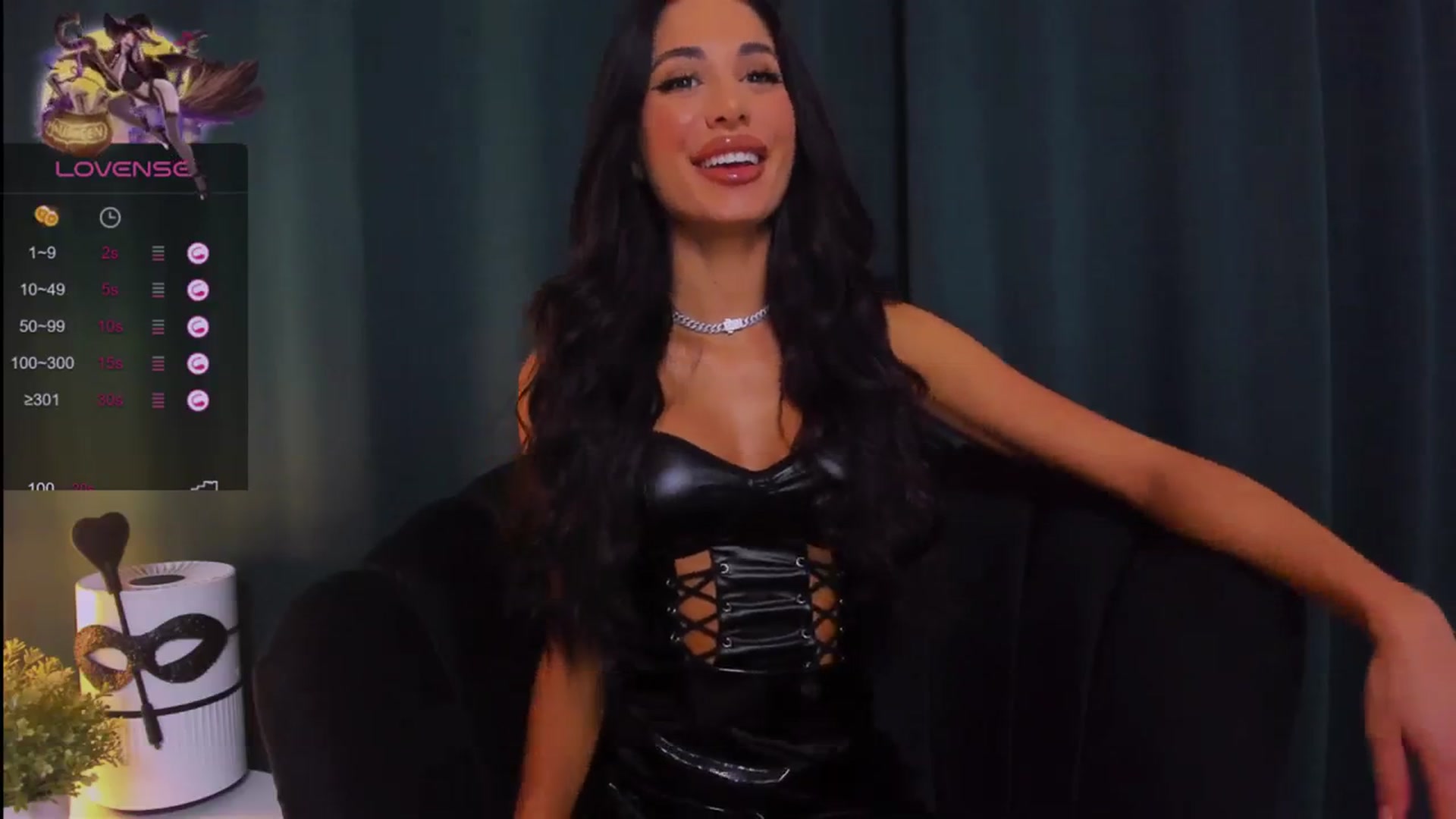 Gallery image thumbnail from QueenANNYA's myfreecams stream on, 11/04/2023, 15:54 image 11 of 20