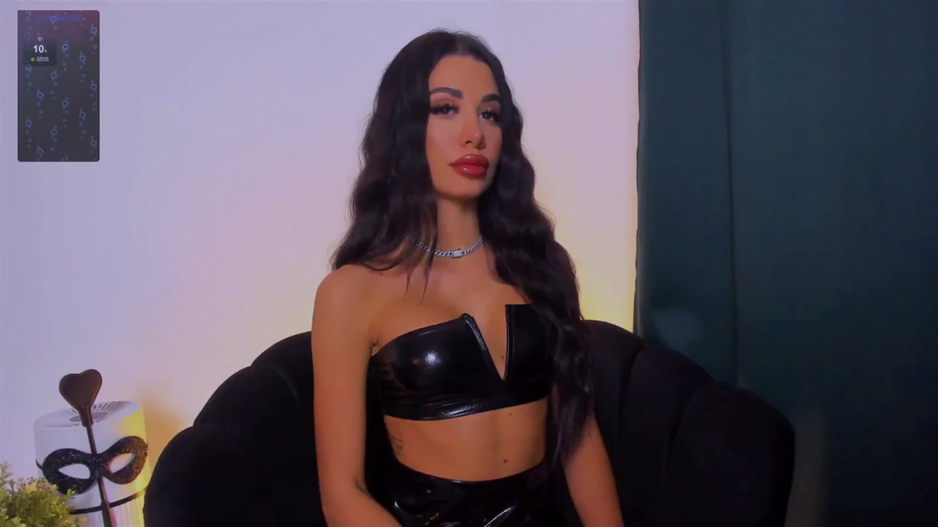 Gallery image thumbnail from QueenANNYA's myfreecams stream on, 01/10/2024, 16:36 image 14 of 20