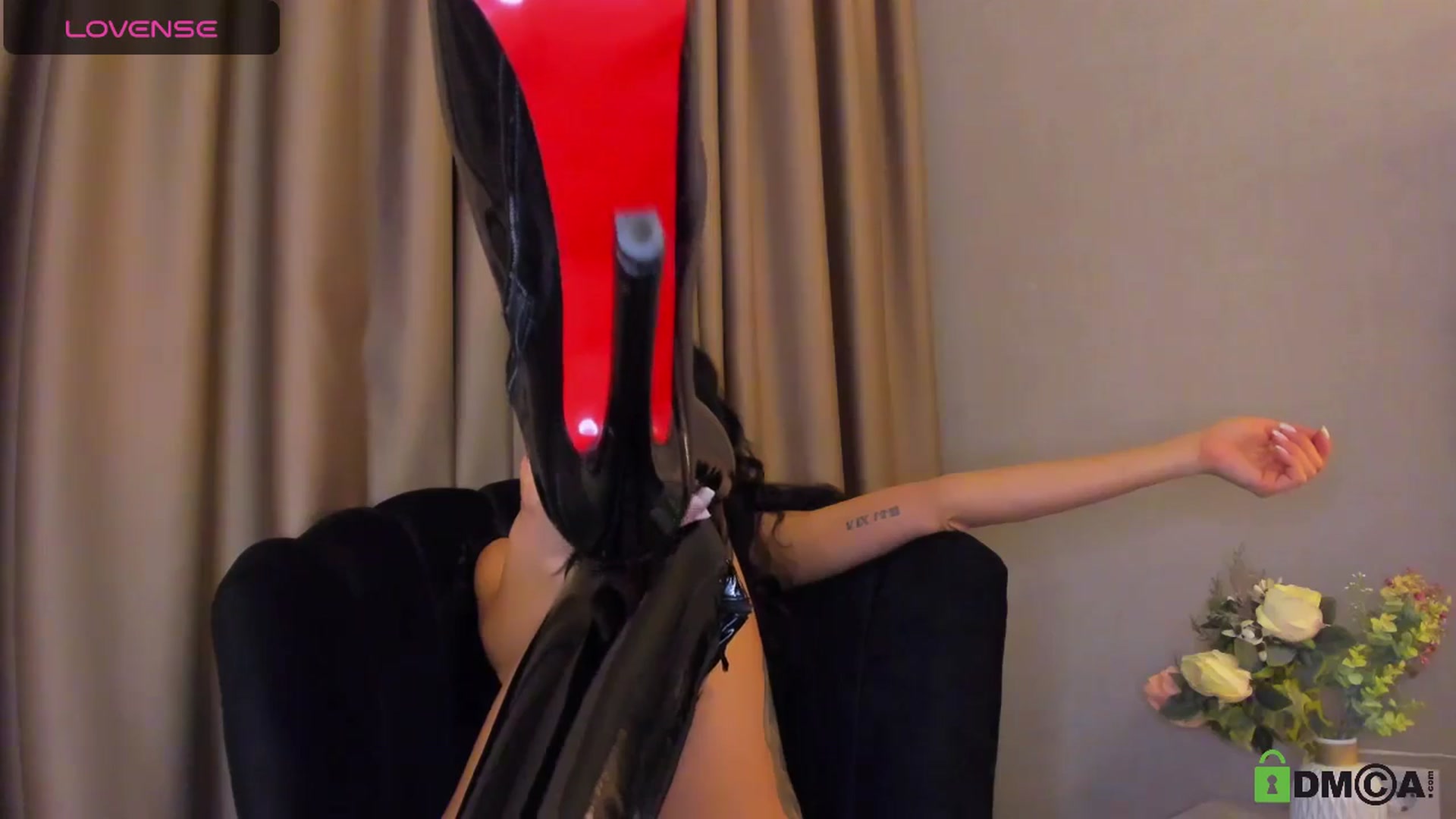 Gallery image thumbnail from QueenANNYA's myfreecams stream on, 05/08/2024, 18:24 image 19 of 20