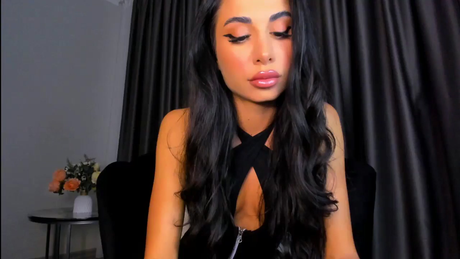 Gallery image thumbnail from QueenANNYA's myfreecams stream on, 06/11/2024, 17:08 image 10 of 20