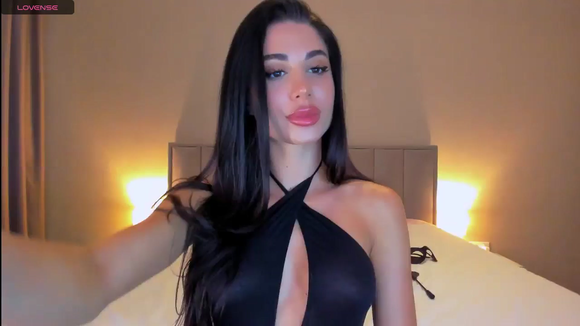 Gallery image thumbnail from QueenANNYA's myfreecams stream on, 06/16/2024, 18:52 image 9 of 20