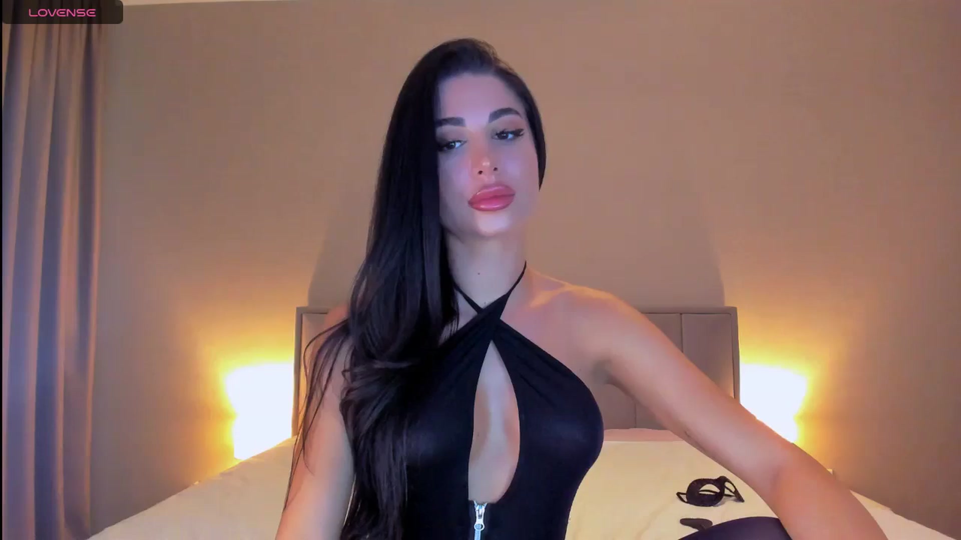 Gallery image thumbnail from QueenANNYA's myfreecams stream on, 06/16/2024, 19:23 image 19 of 20